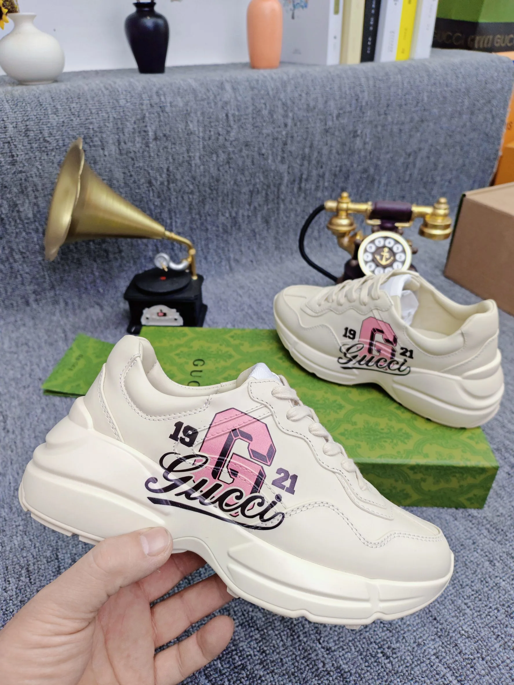 Gucci Shoes — bcc14f2b