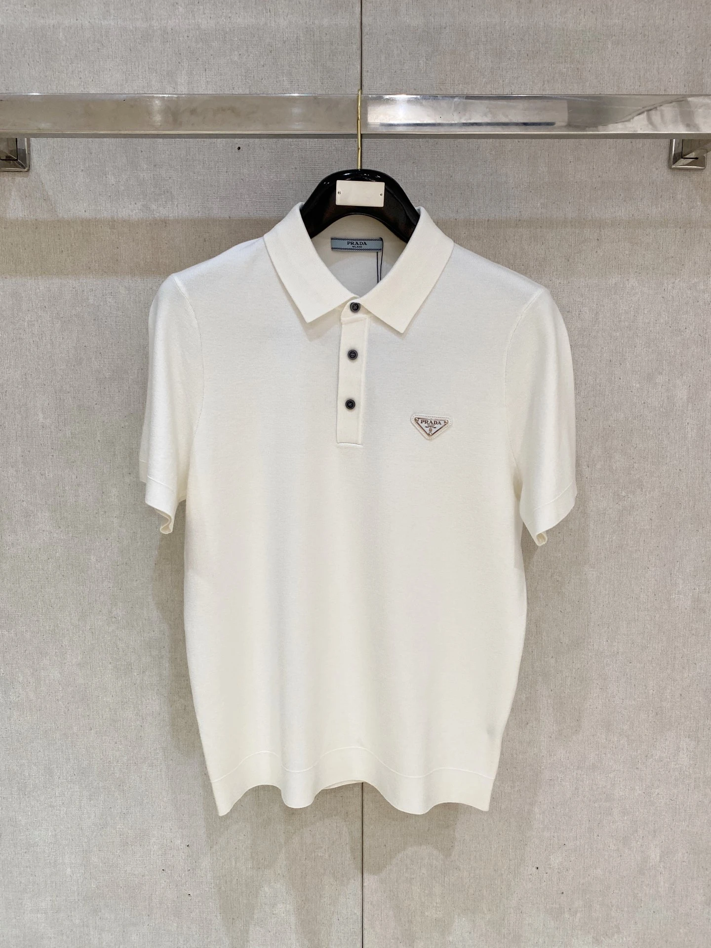 Prada T-Shirt — 57469dbb