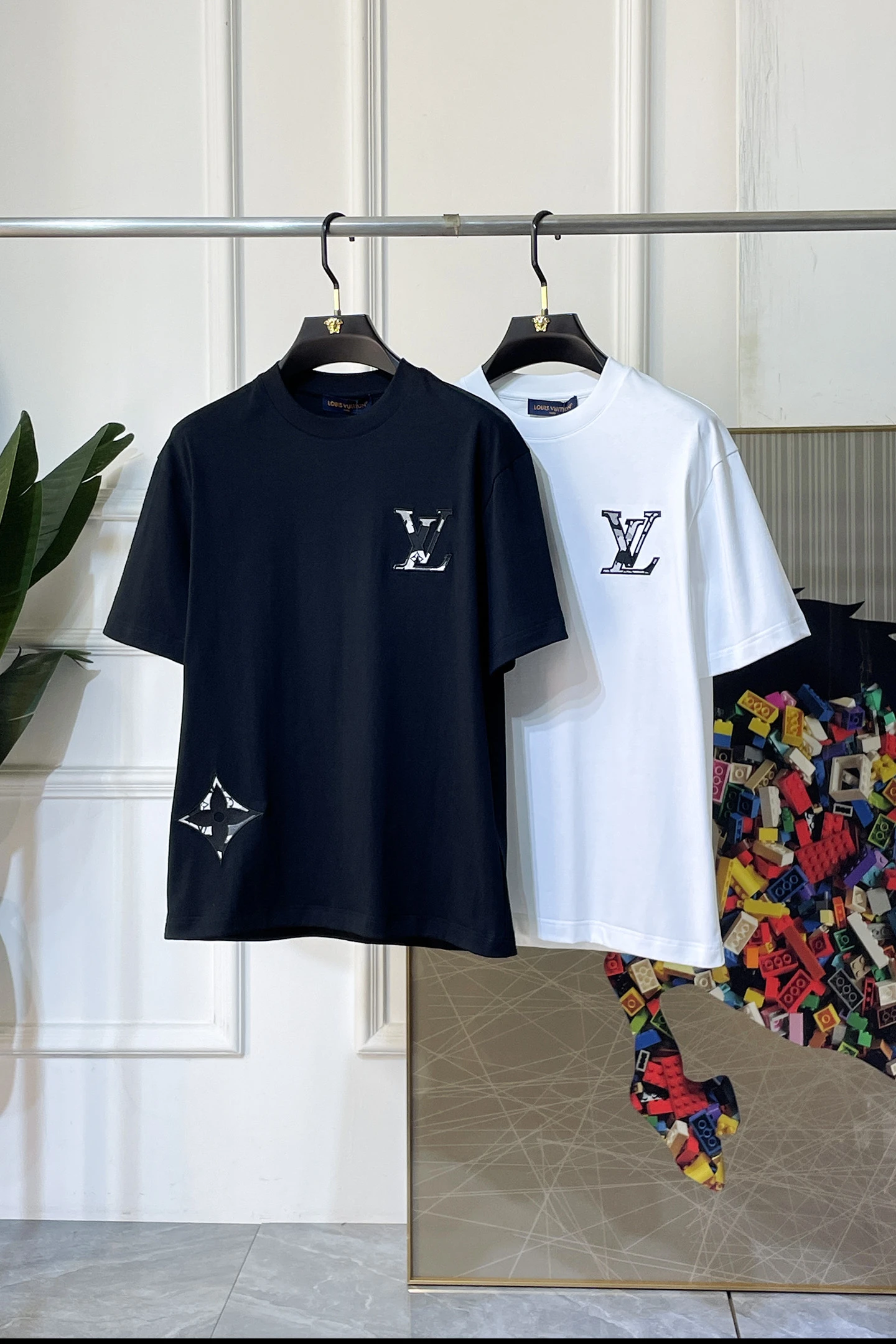 Louis Vuitton T-Shirt — f42458d9