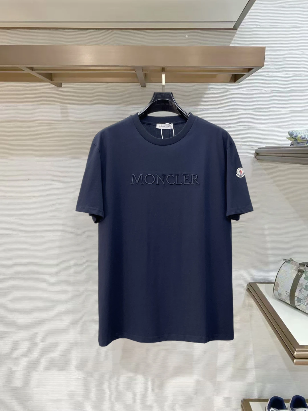 Moncler T-Shirt — 2a51b65d