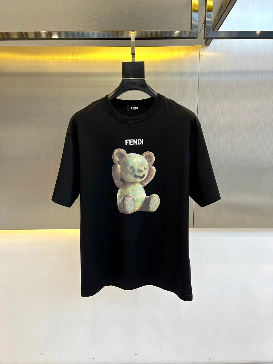 Fendi T-Shirt — feb997ed