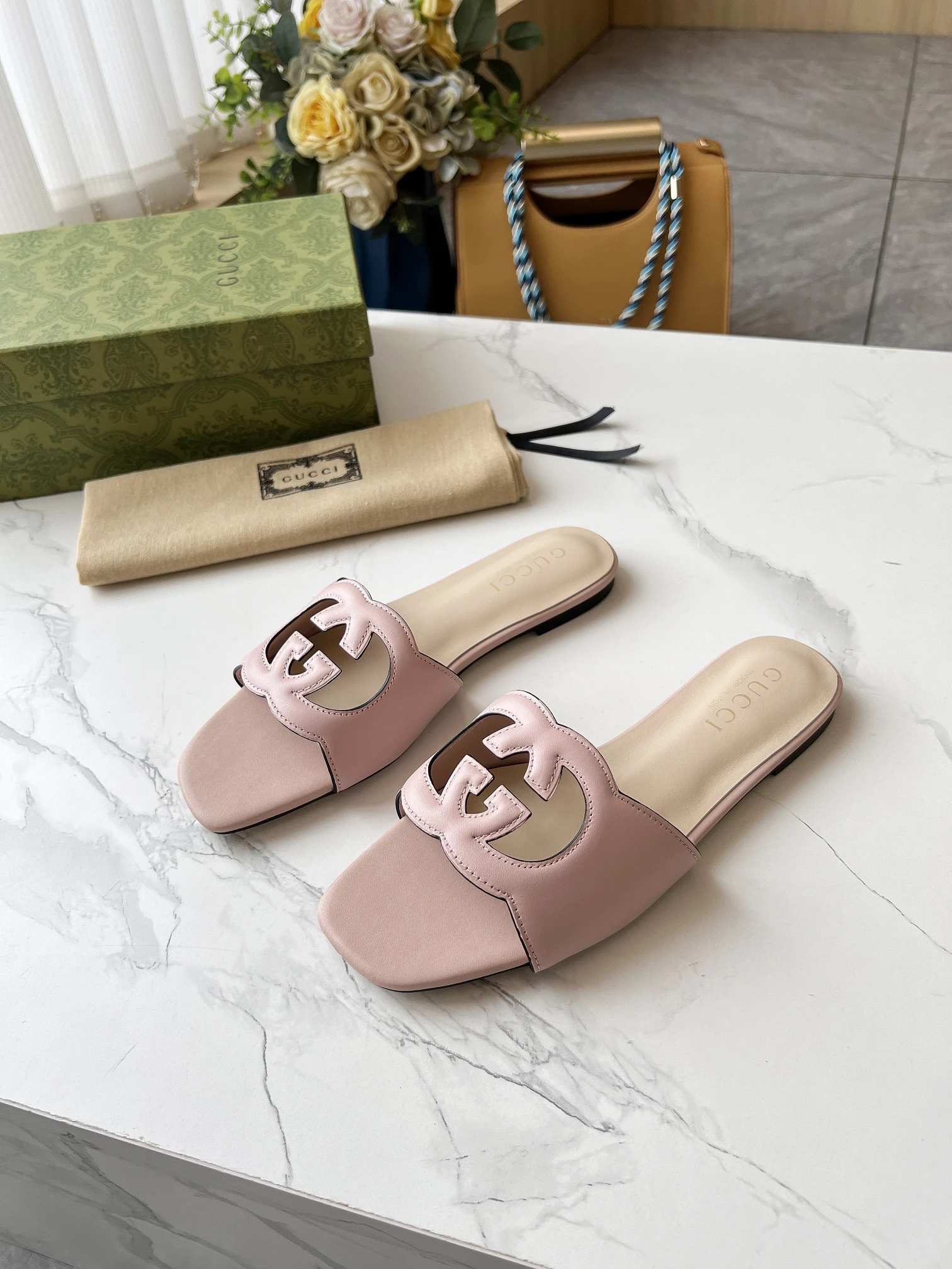 Gucci Shoes — c9a64f43