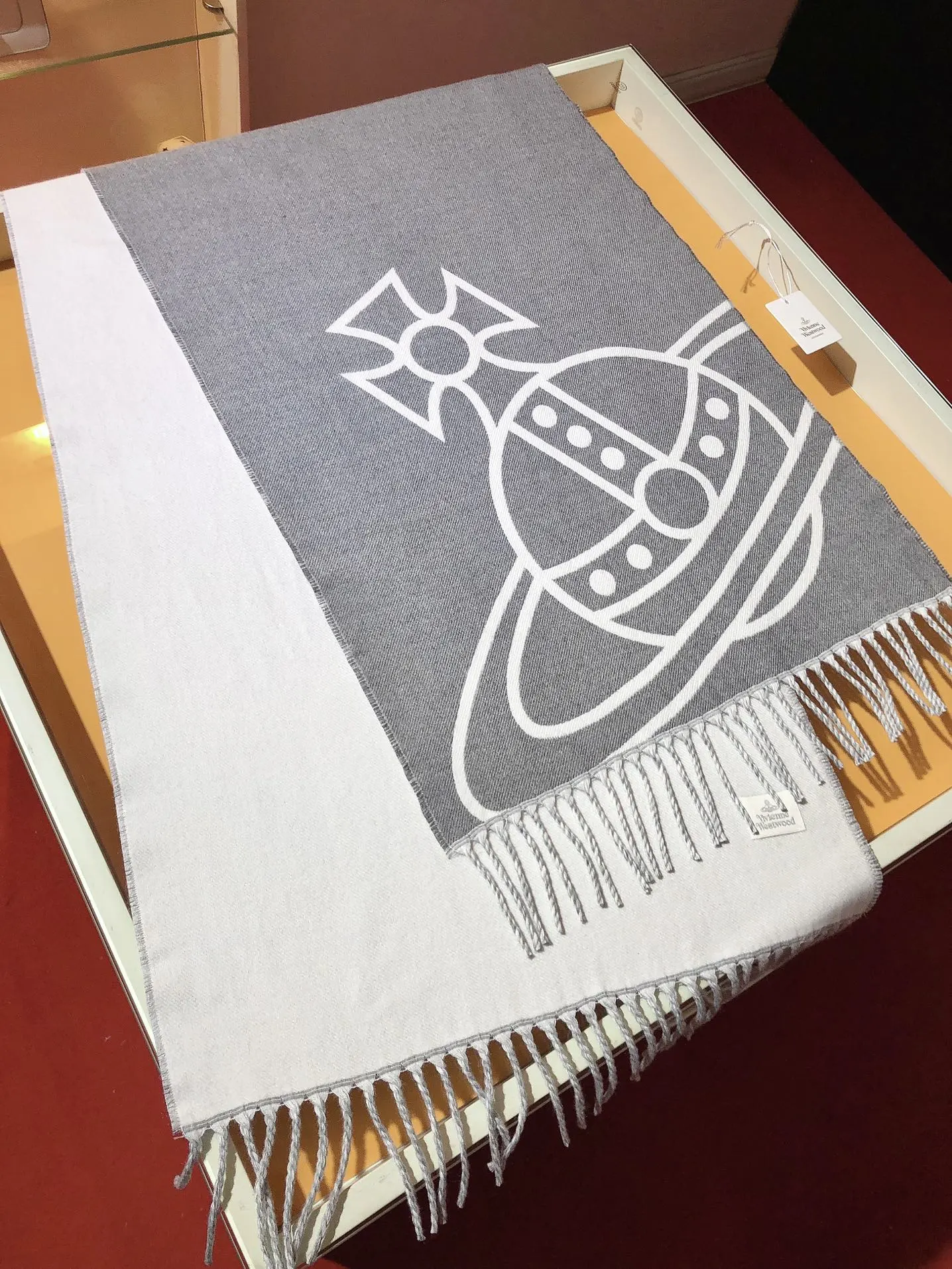 Scarves — 2ac602f8