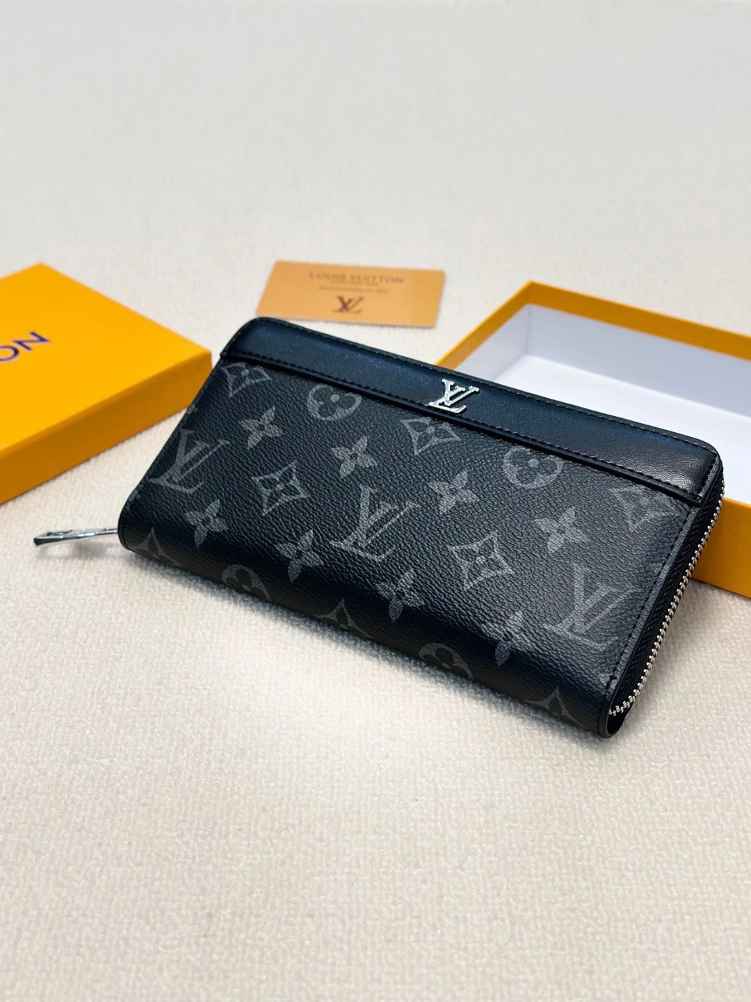 Louis Vuitton Bag — ea4a776c