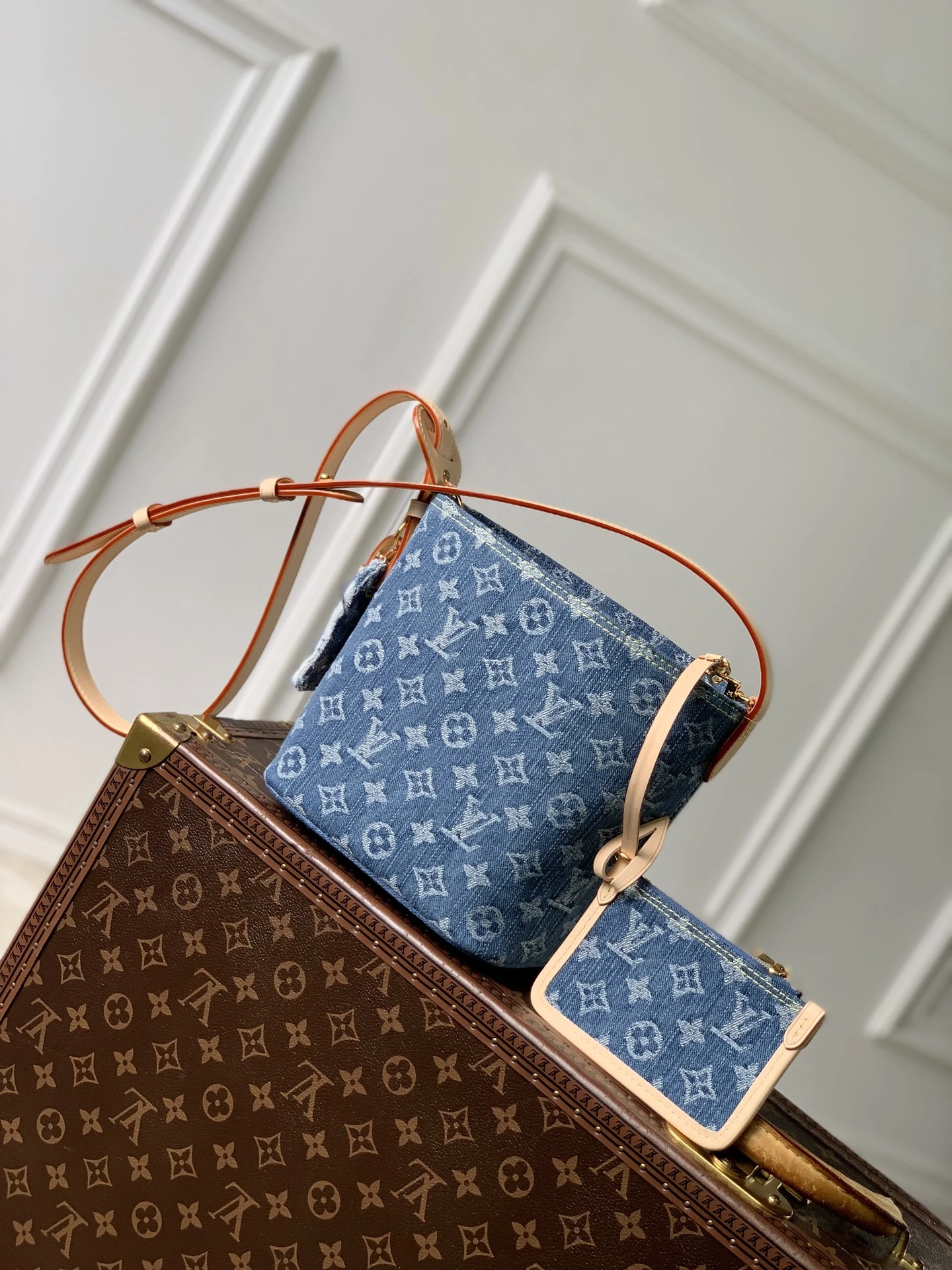 Louis Vuitton Bag — f3b4cbf3