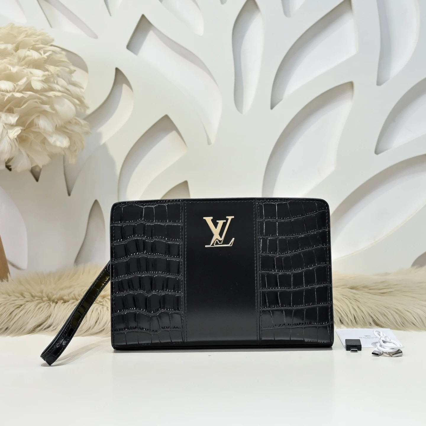 Louis Vuitton Bag — 5c4d01ee