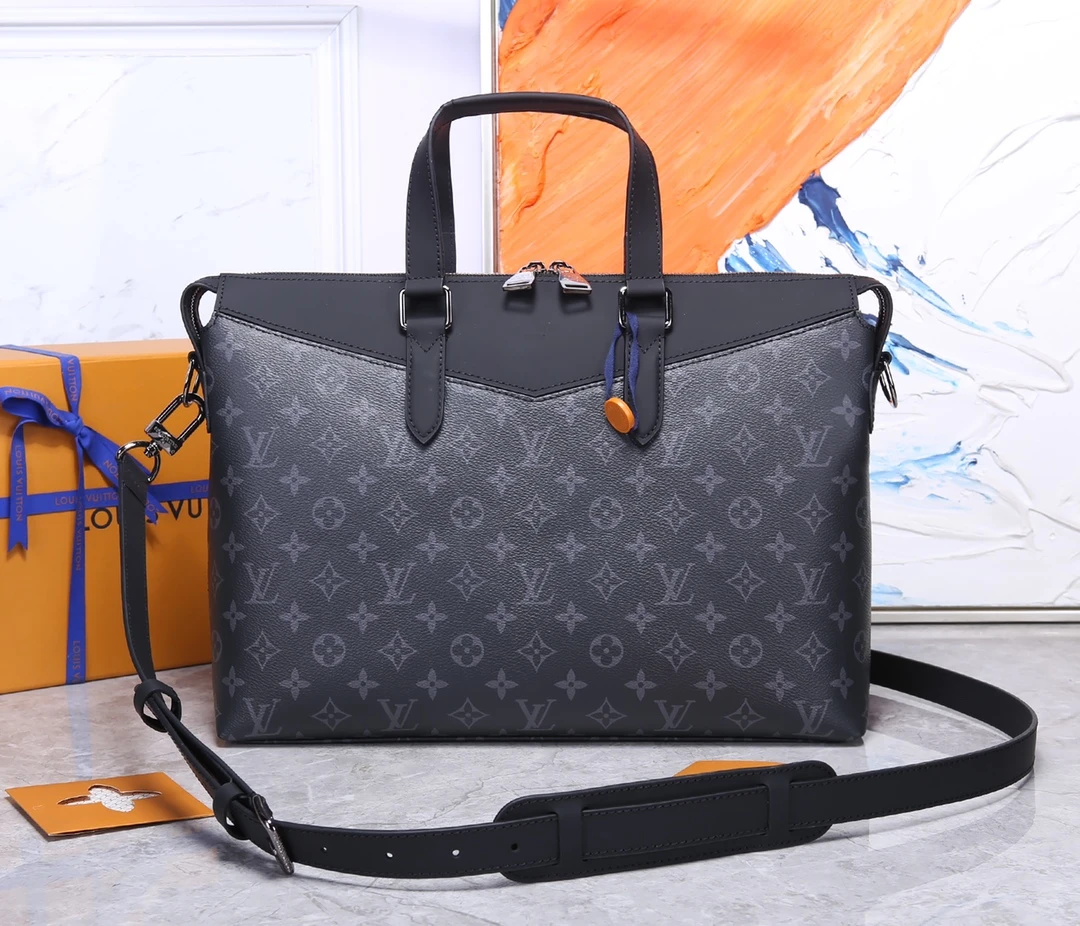 Louis Vuitton Bag — de3f704d