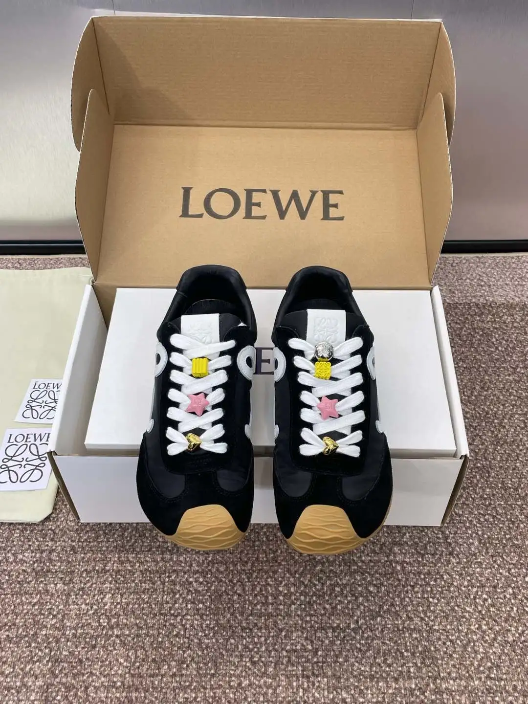 Loewe Flats — c32b8be0