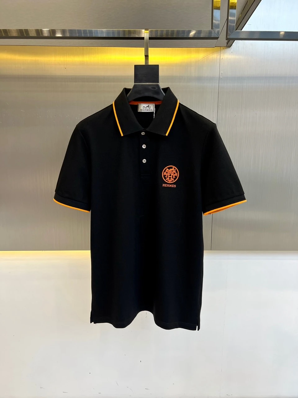 Hermès T-Shirt — 23ccb947