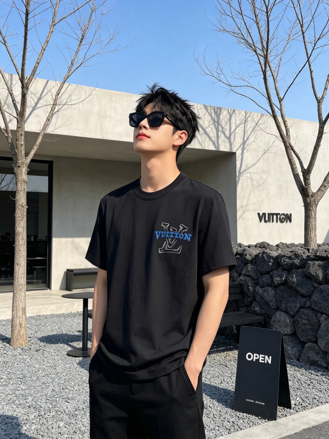 Louis Vuitton T-Shirt — de3a004c