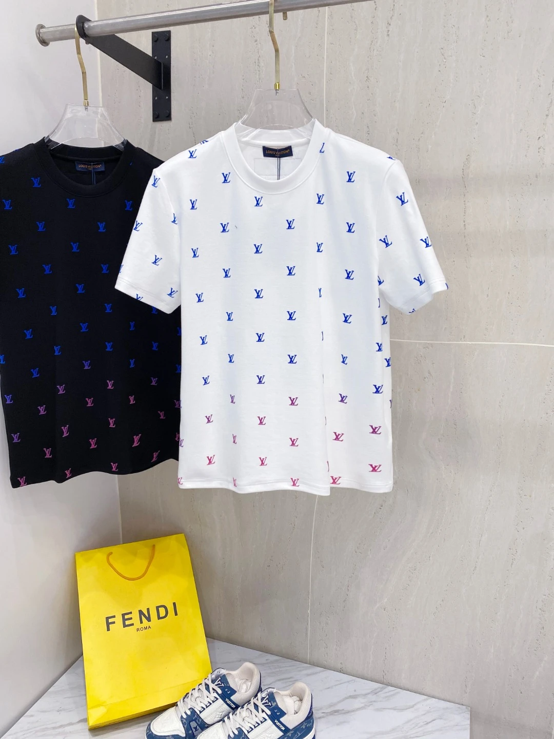 Louis Vuitton T-Shirt — 179954ce