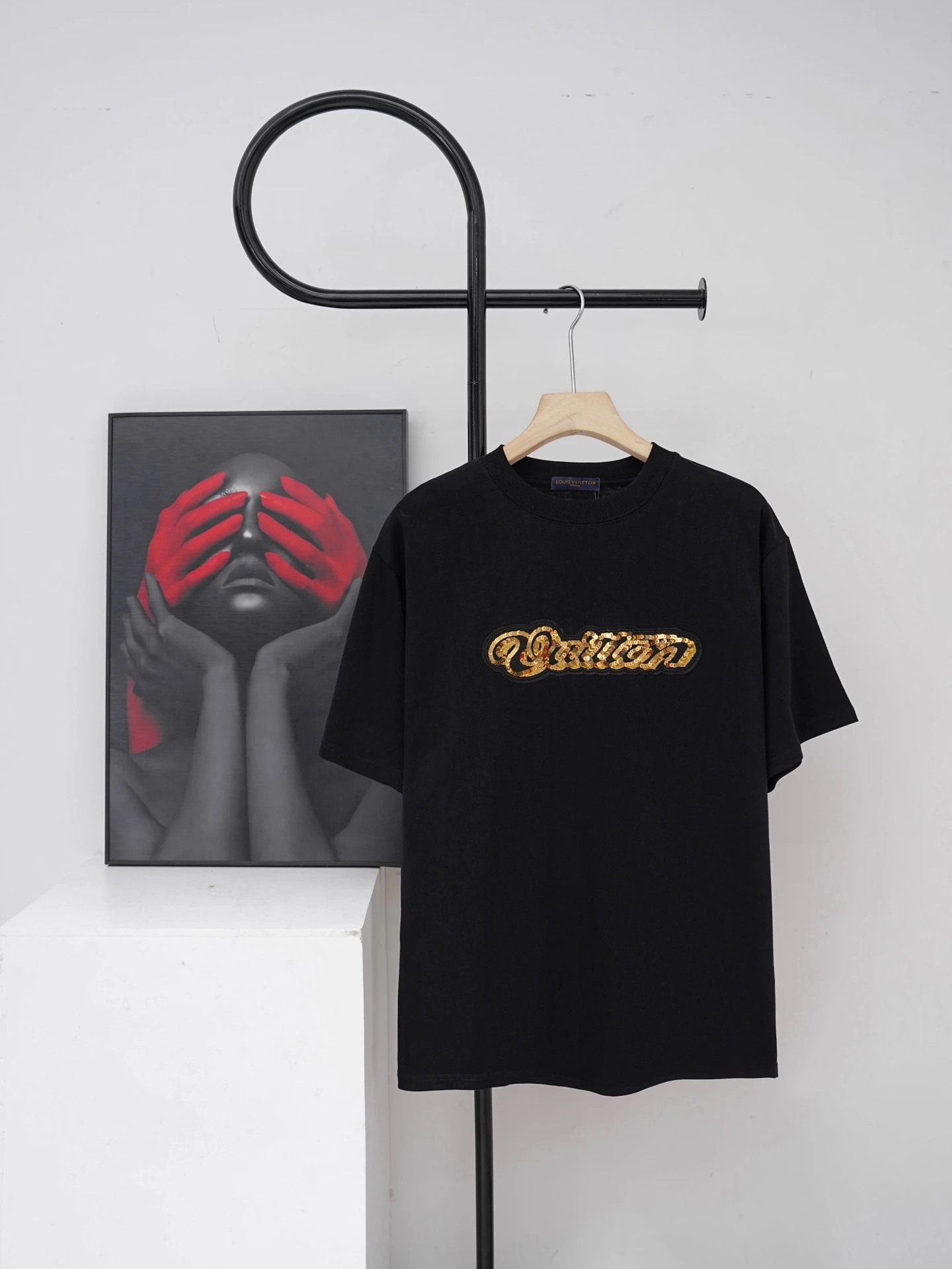 Louis Vuitton T-Shirt — 7cfcd27e