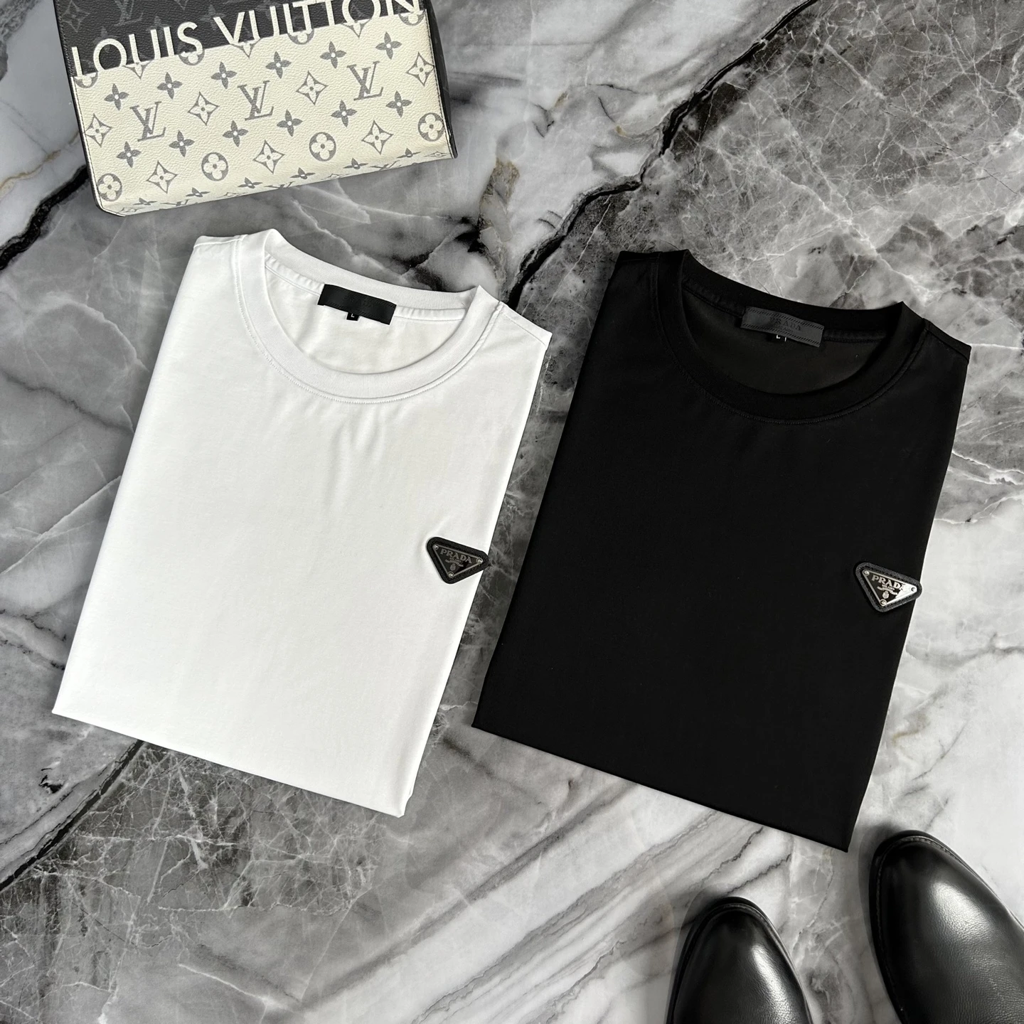 Prada T-Shirt — d88e742d