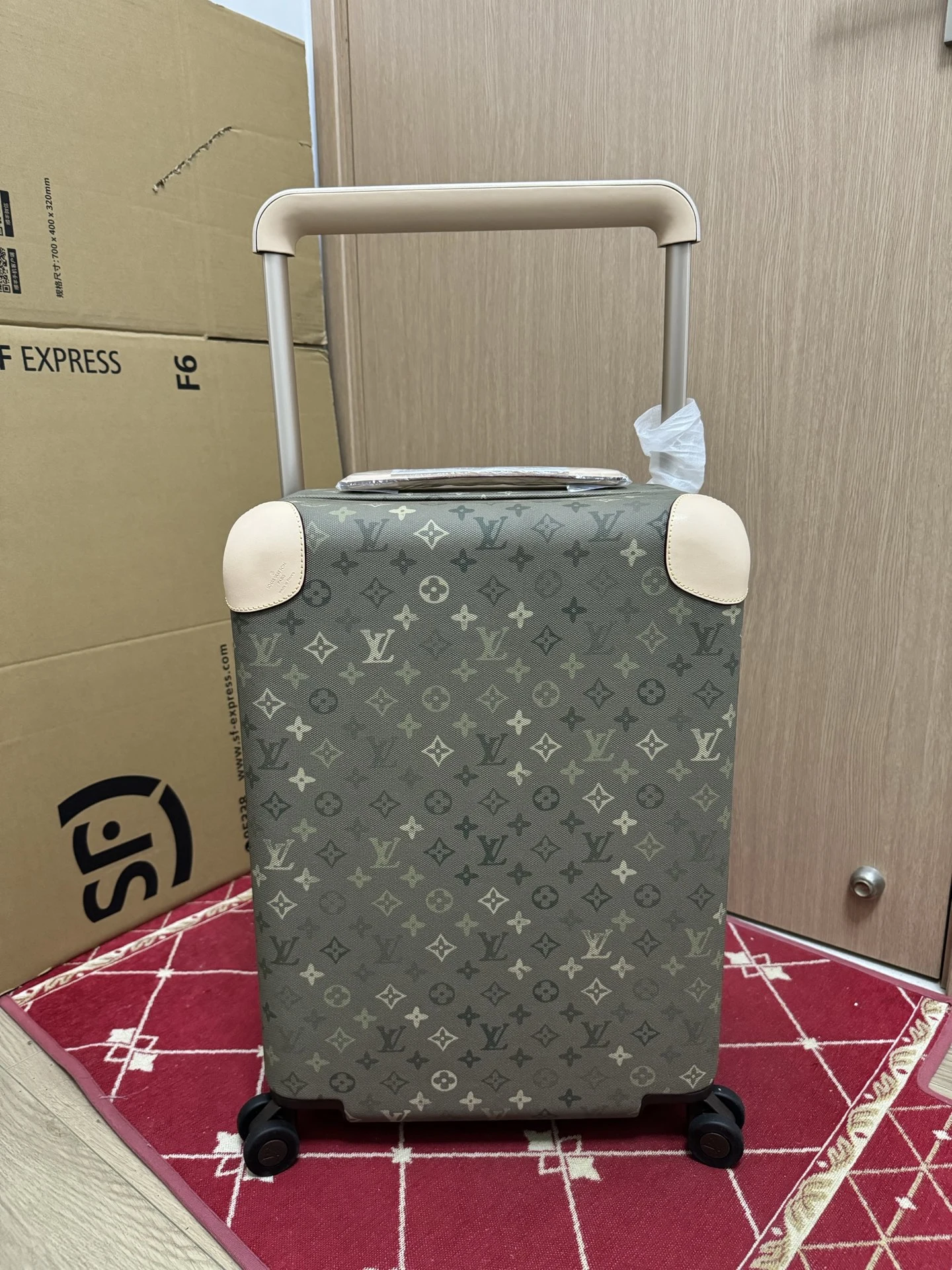 Luggage — 8c17af5f