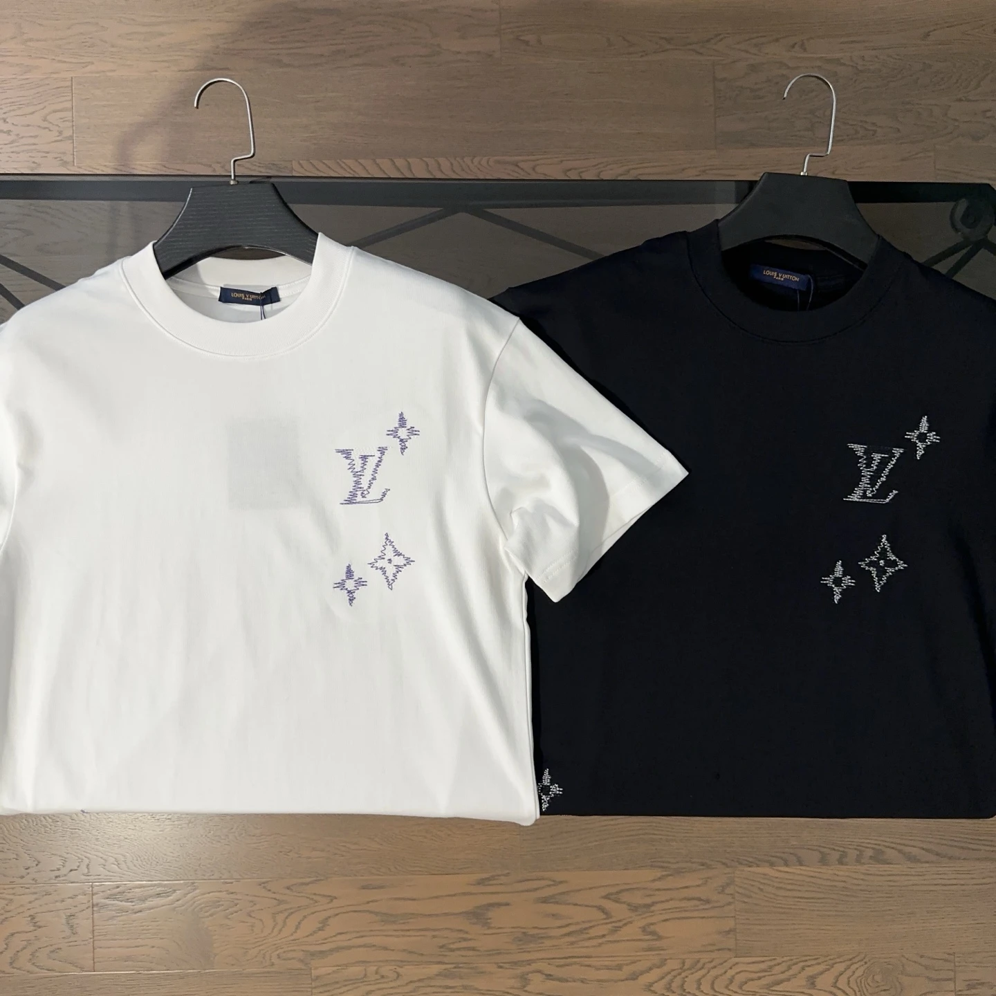 Louis Vuitton T-Shirt — 60f1e437