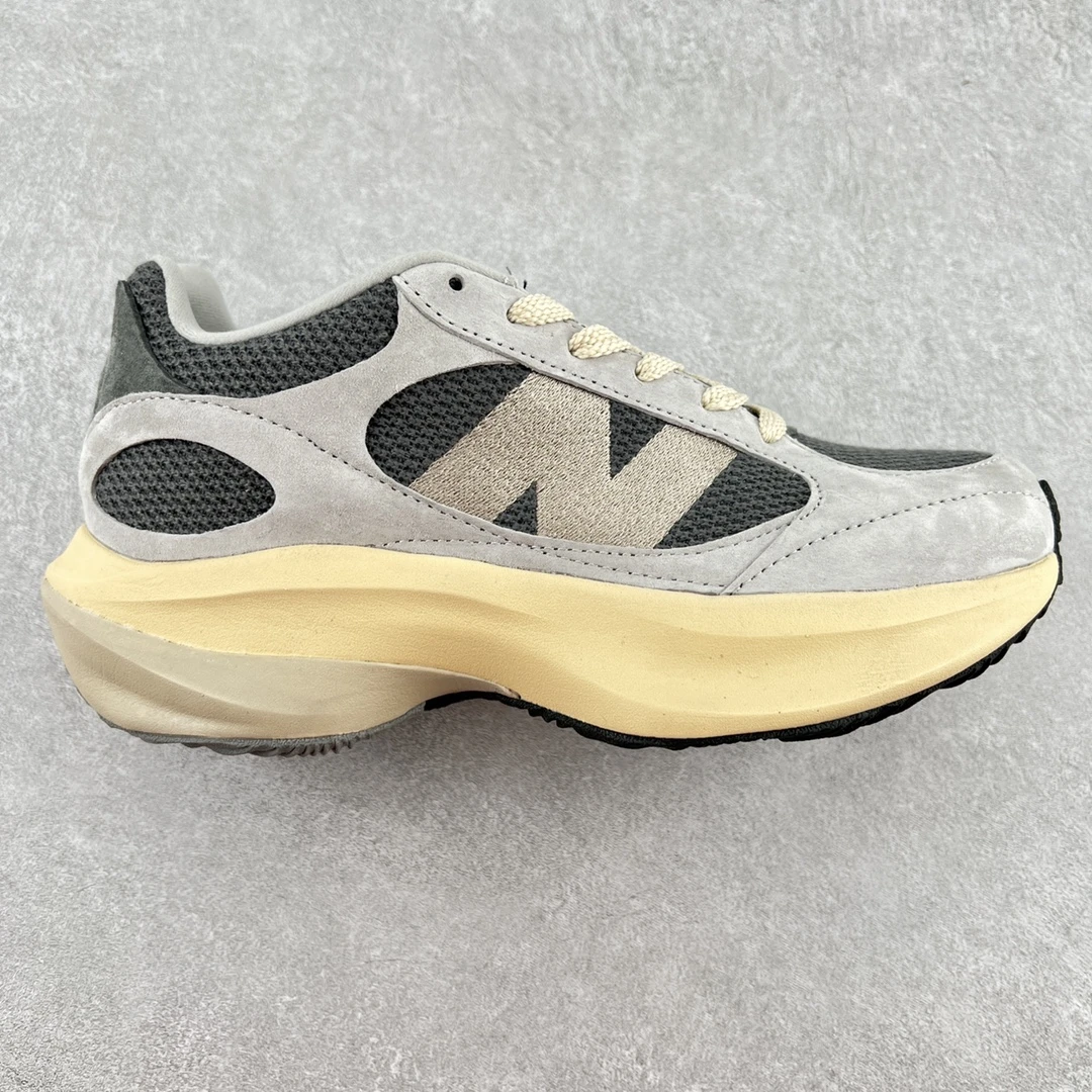 New Balance Sneakers — ea35584a