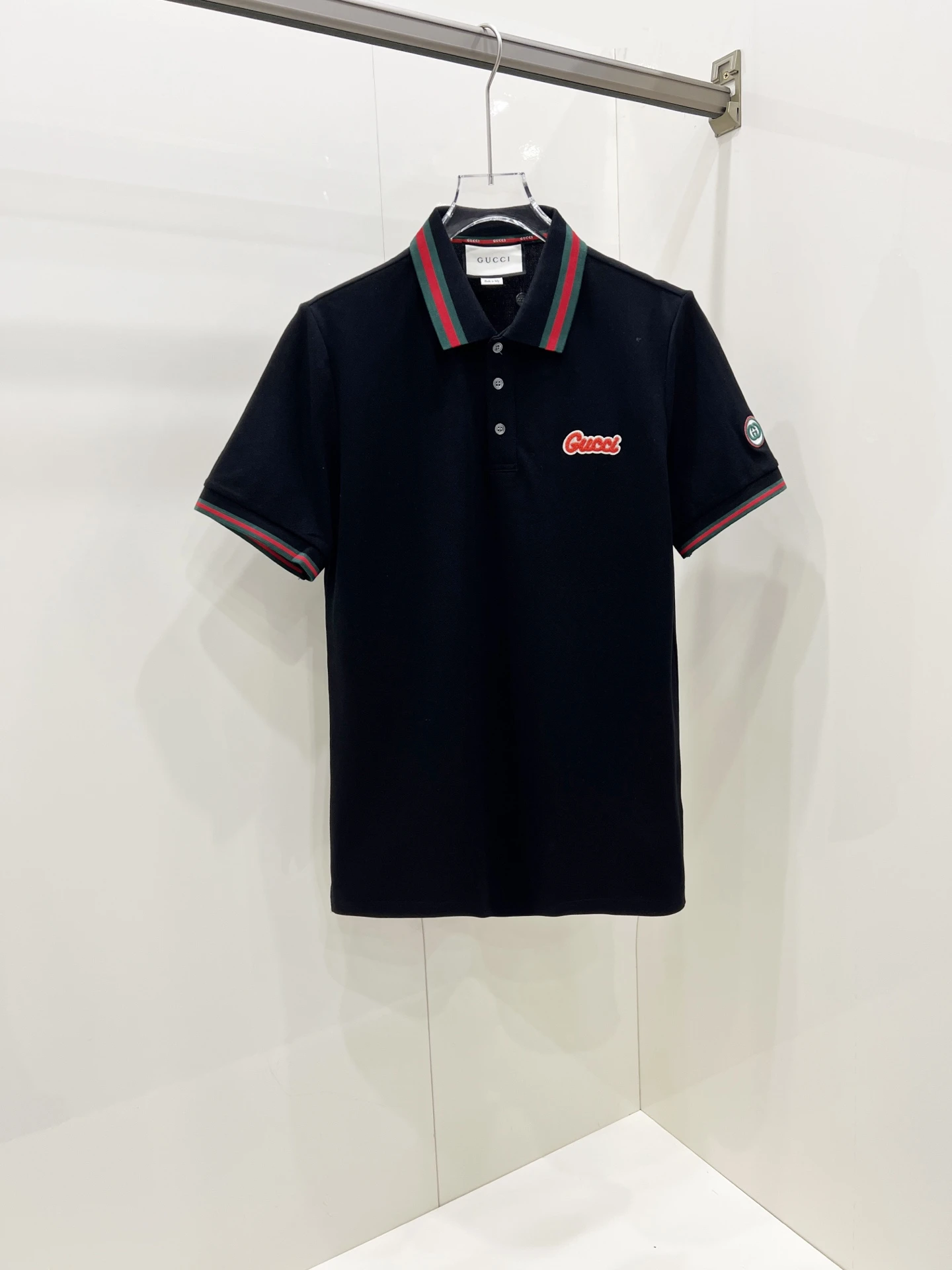 Gucci T-Shirt — 68fcf928