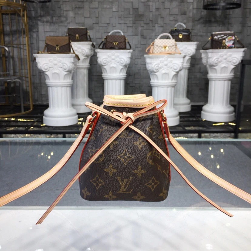Louis Vuitton Bag — 38cba263