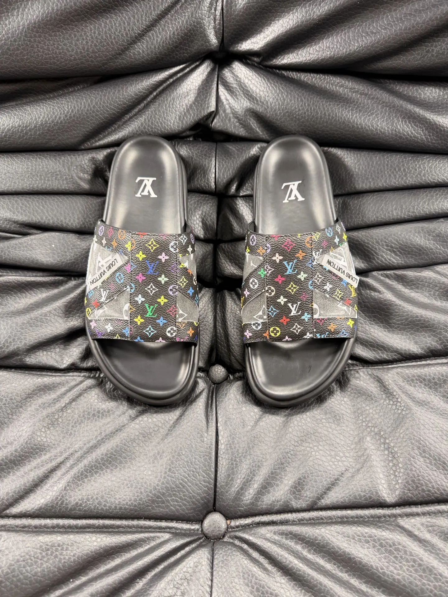 Louis Vuitton Slippers — 15473773