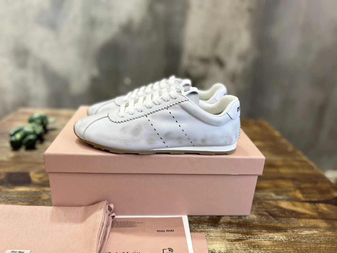 Miu Miu Sneakers — 0363936a