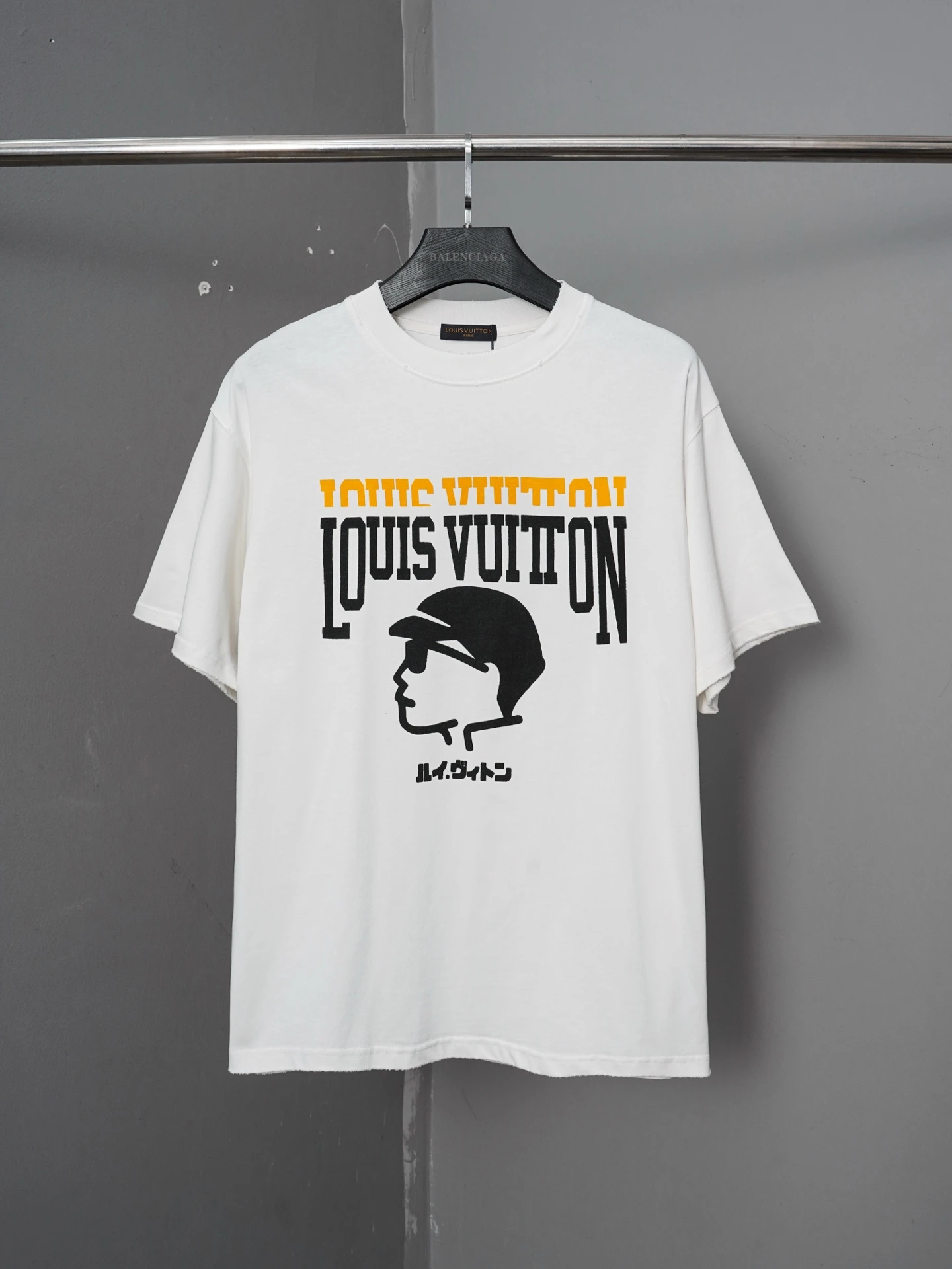 Louis Vuitton T-Shirt — 4d74720b