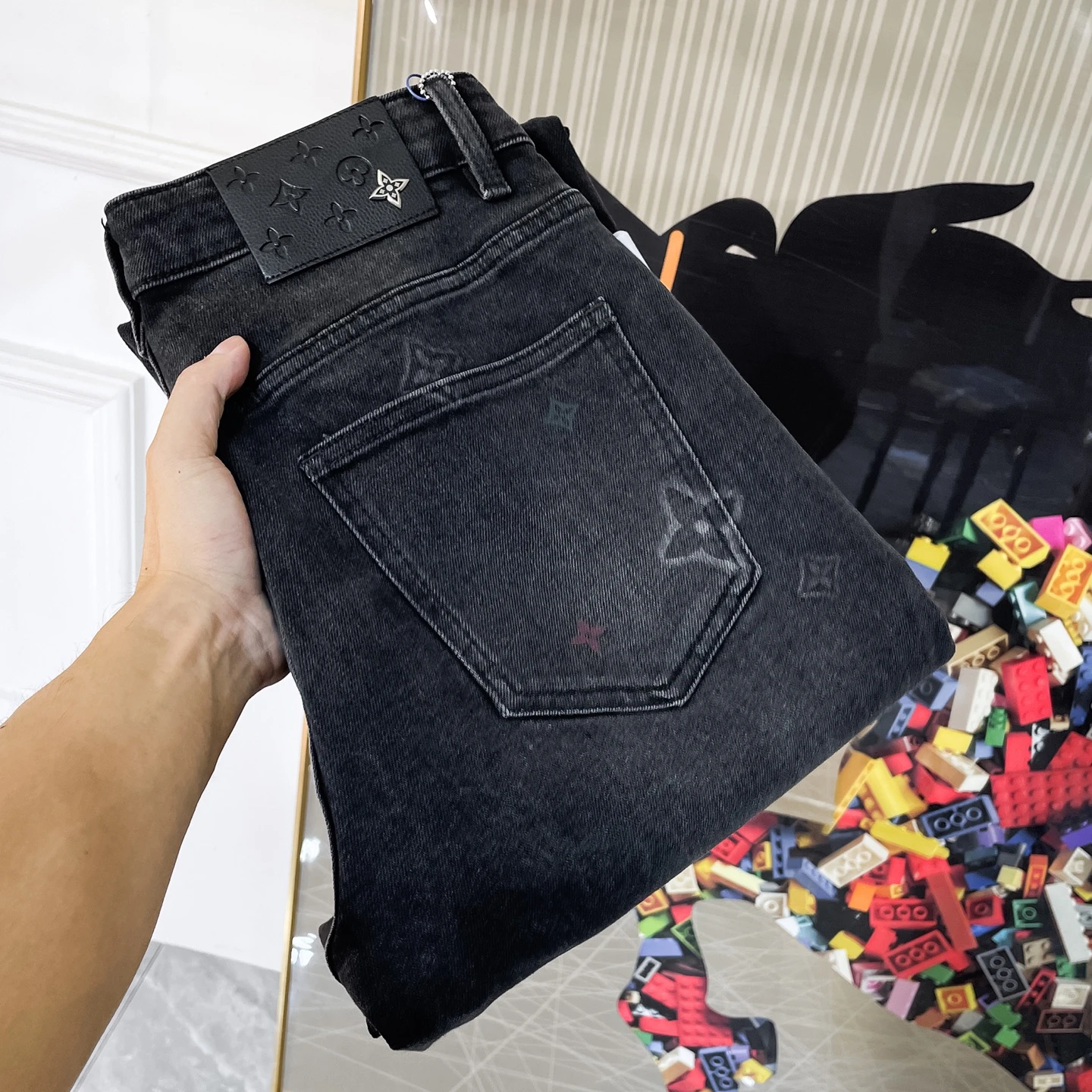 Louis Vuitton Jeans — 1f106f90