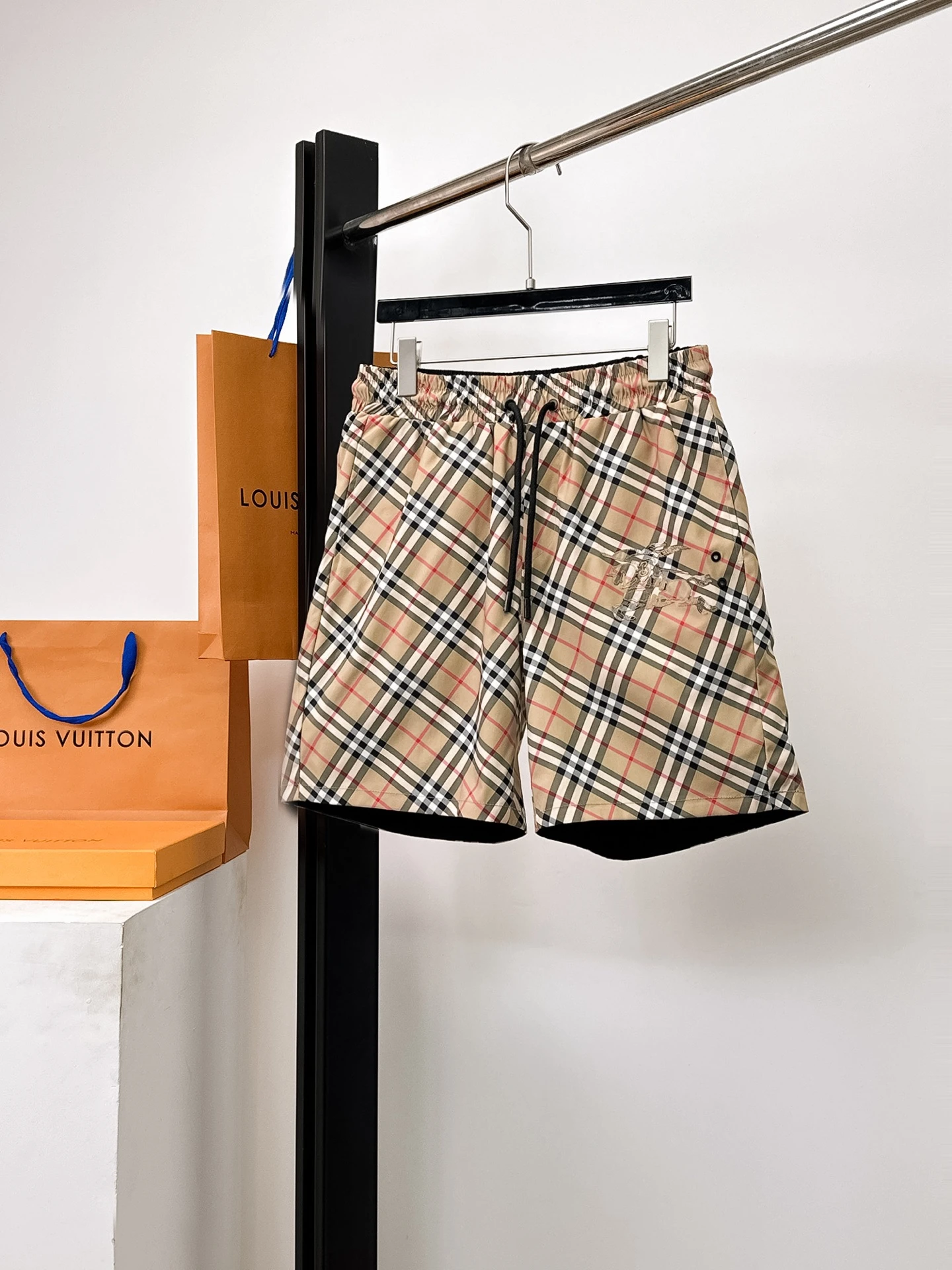 Burberry Shorts — ba5bec5e