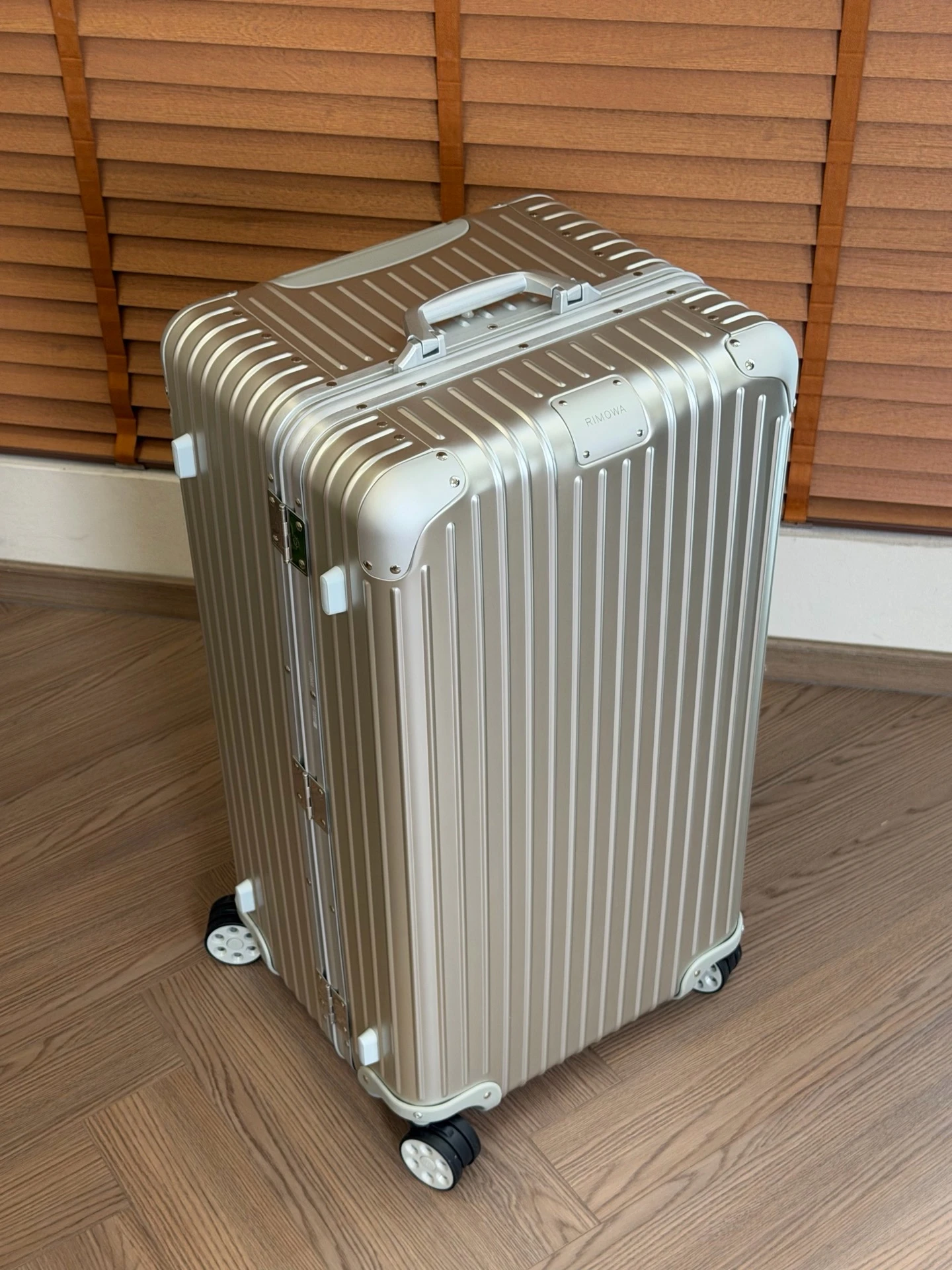 Luggage — 951fc6b4