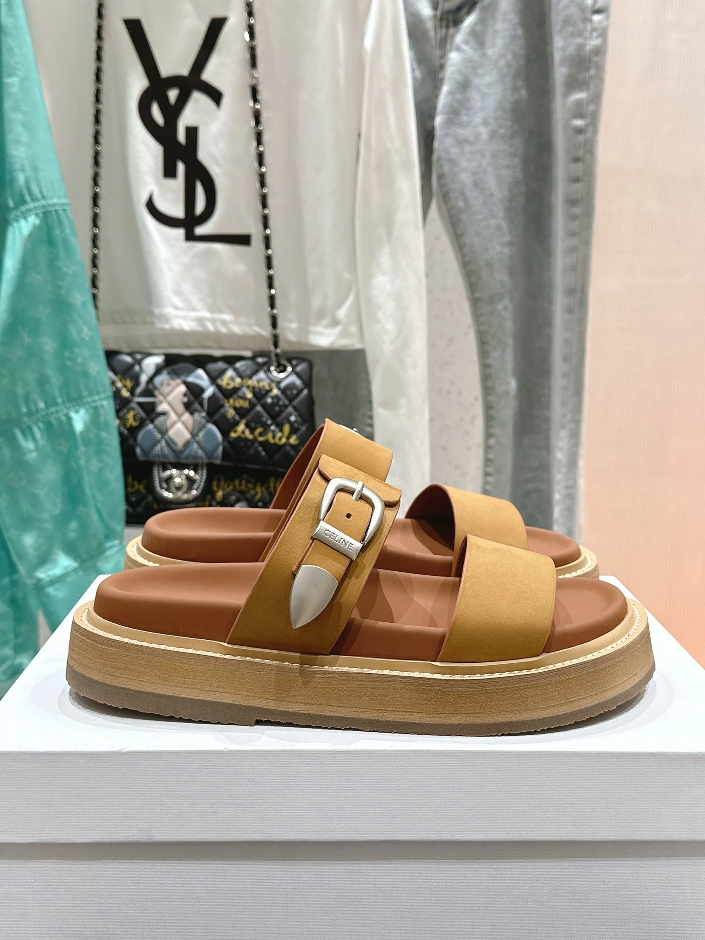 Celine Slippers — 3224291d