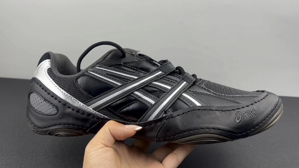 Asics Shoes — d86384de