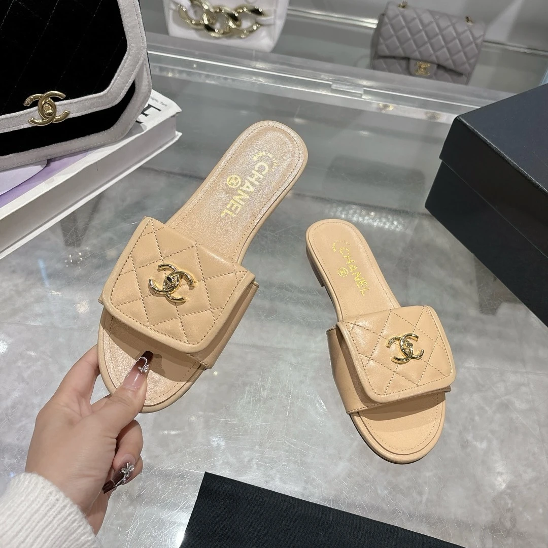 Chanel Slippers — 5218ff35