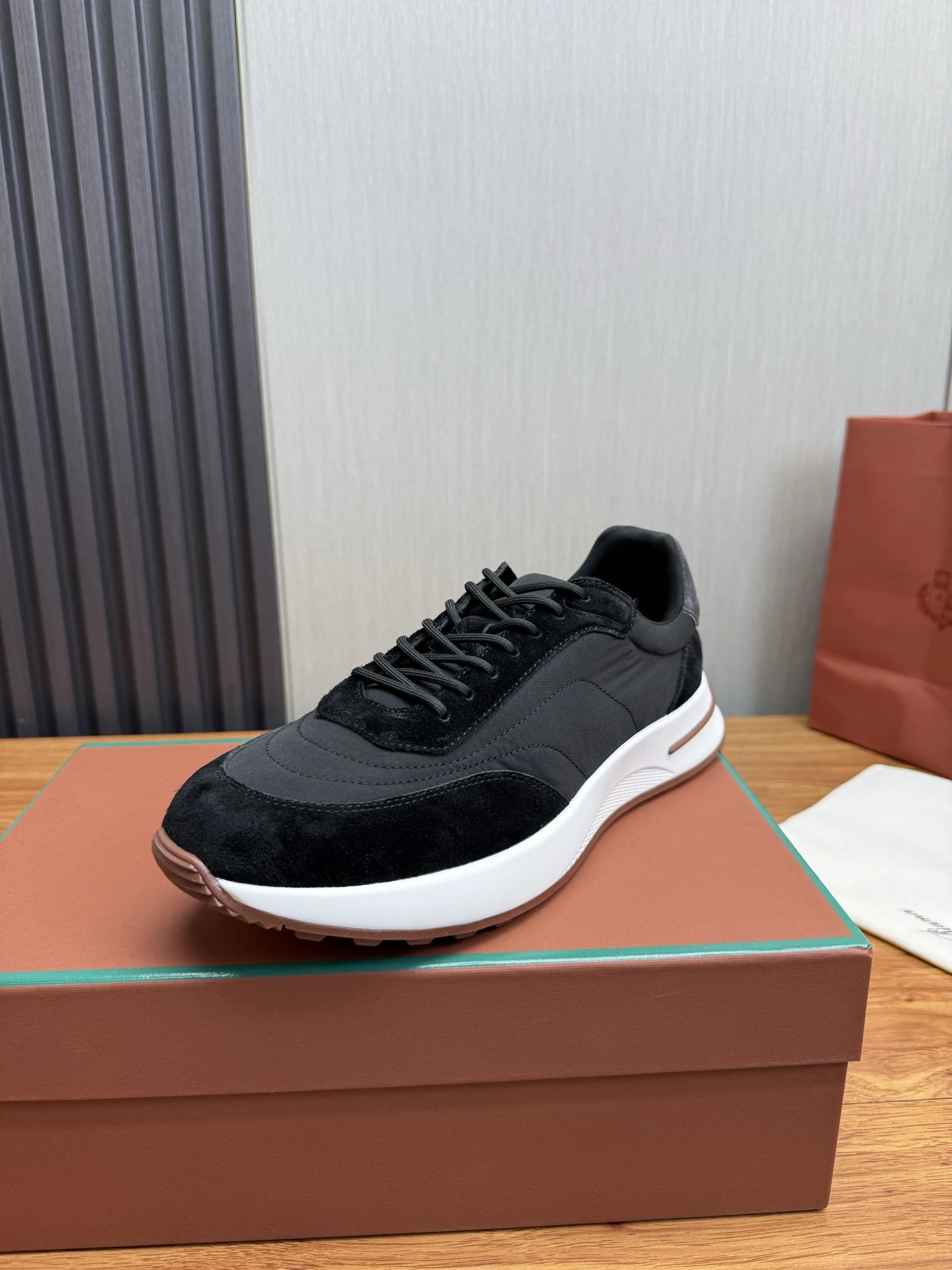 Loro Piana Sneakers — cd70eaa7