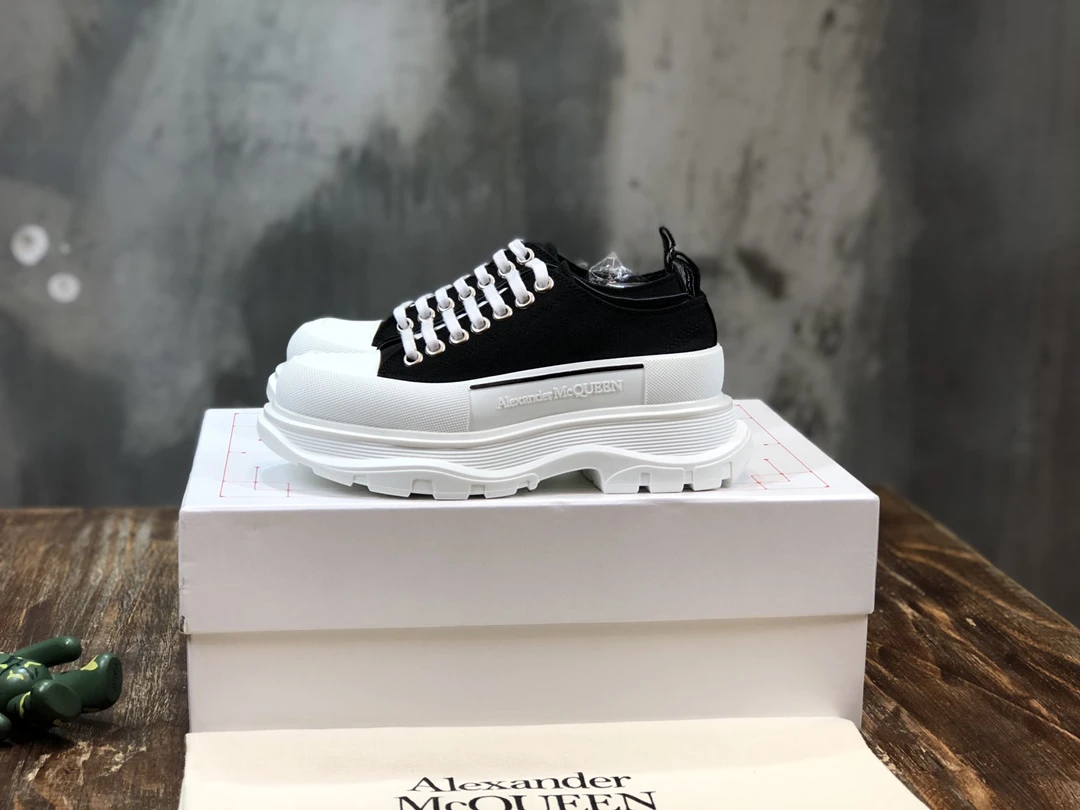 Alexander McQueen Sneakers — 149c1aa8