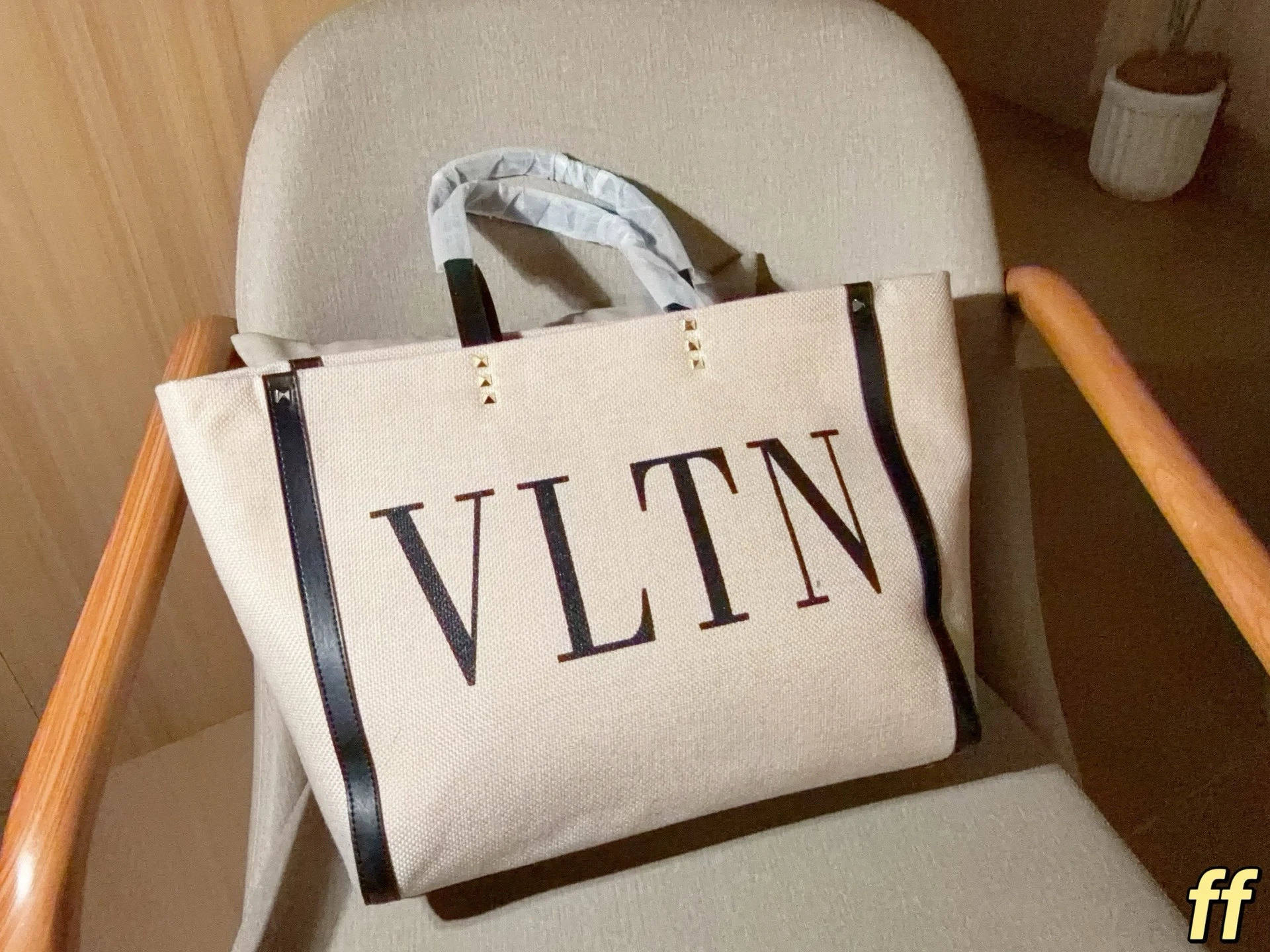 Valentino Bag — c1242ad6