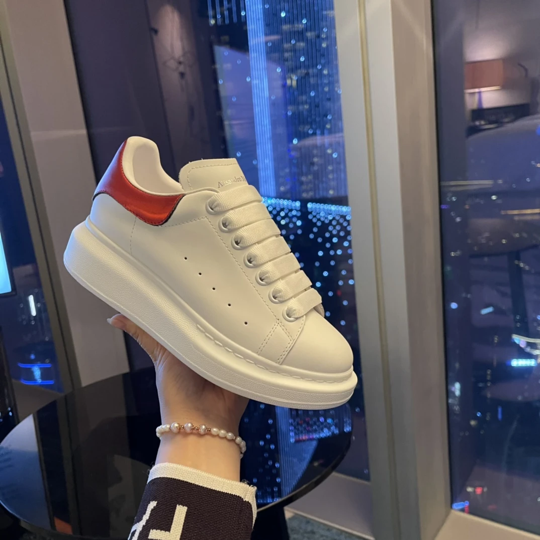 Alexander McQueen Sneakers — 37415df7