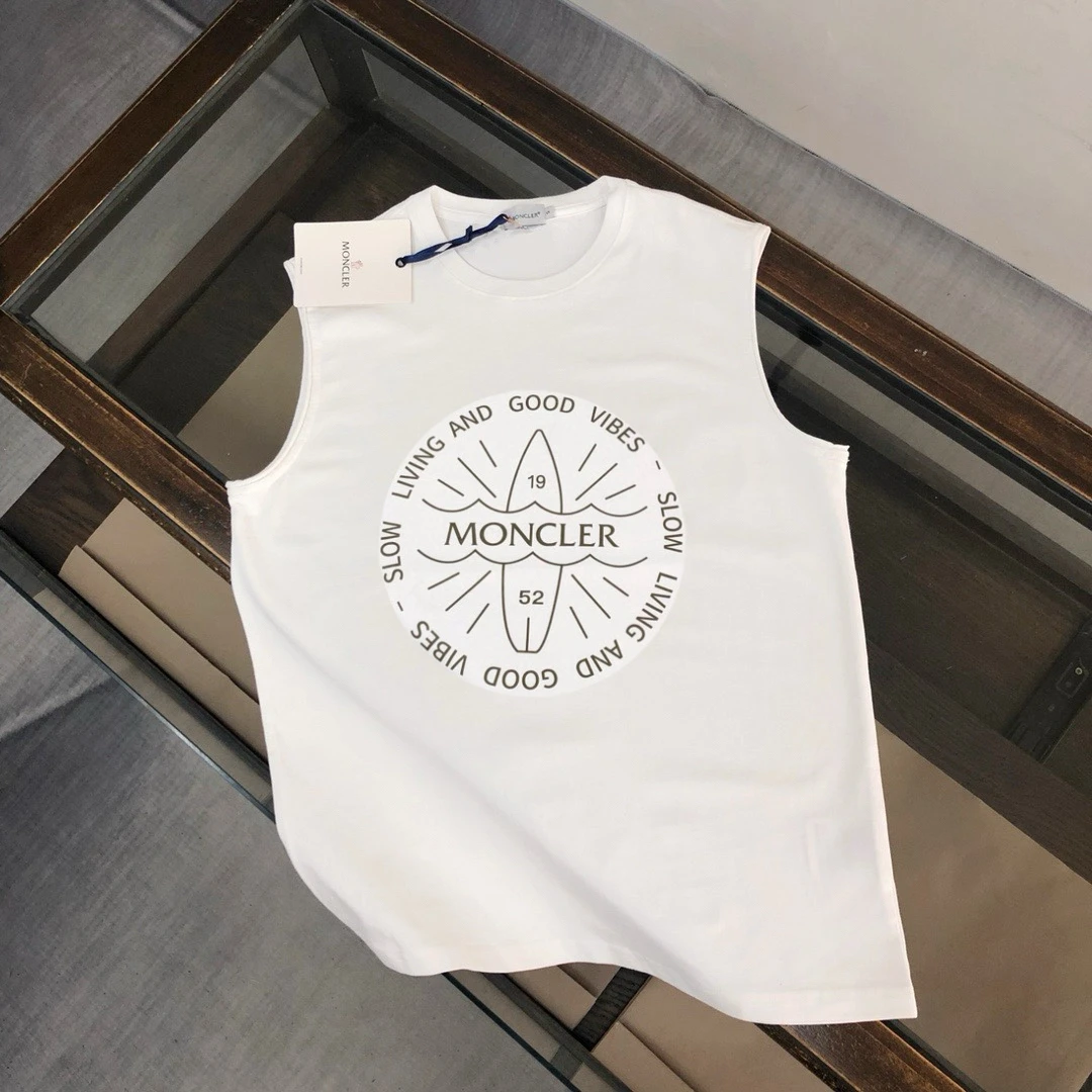 Moncler T-Shirt — e214050a