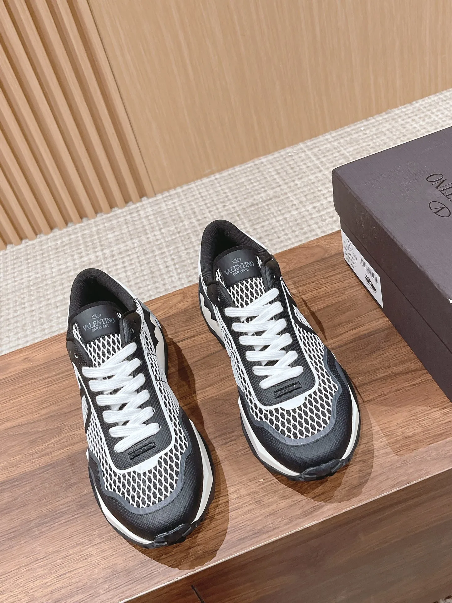 Valentino Sneakers — 773658c6