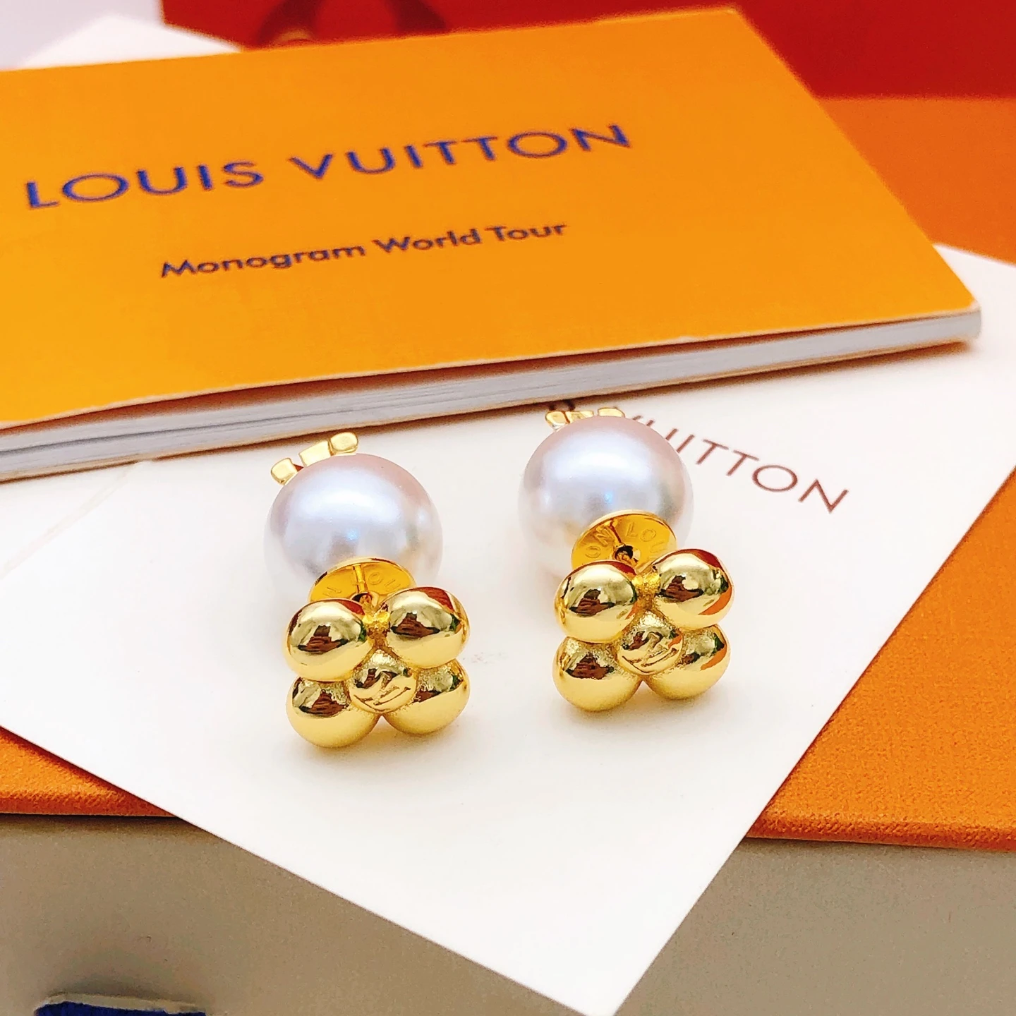 Louis Vuitton Earrings — 8bb48637
