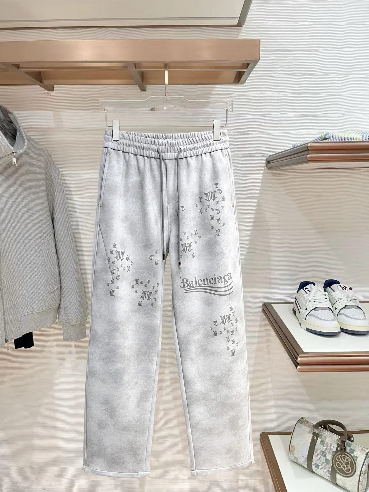 Balenciaga Trousers — 70968f90