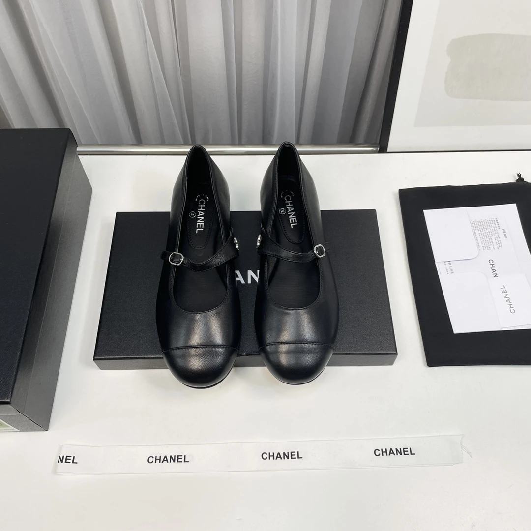 Chanel Shoes — 24947dea