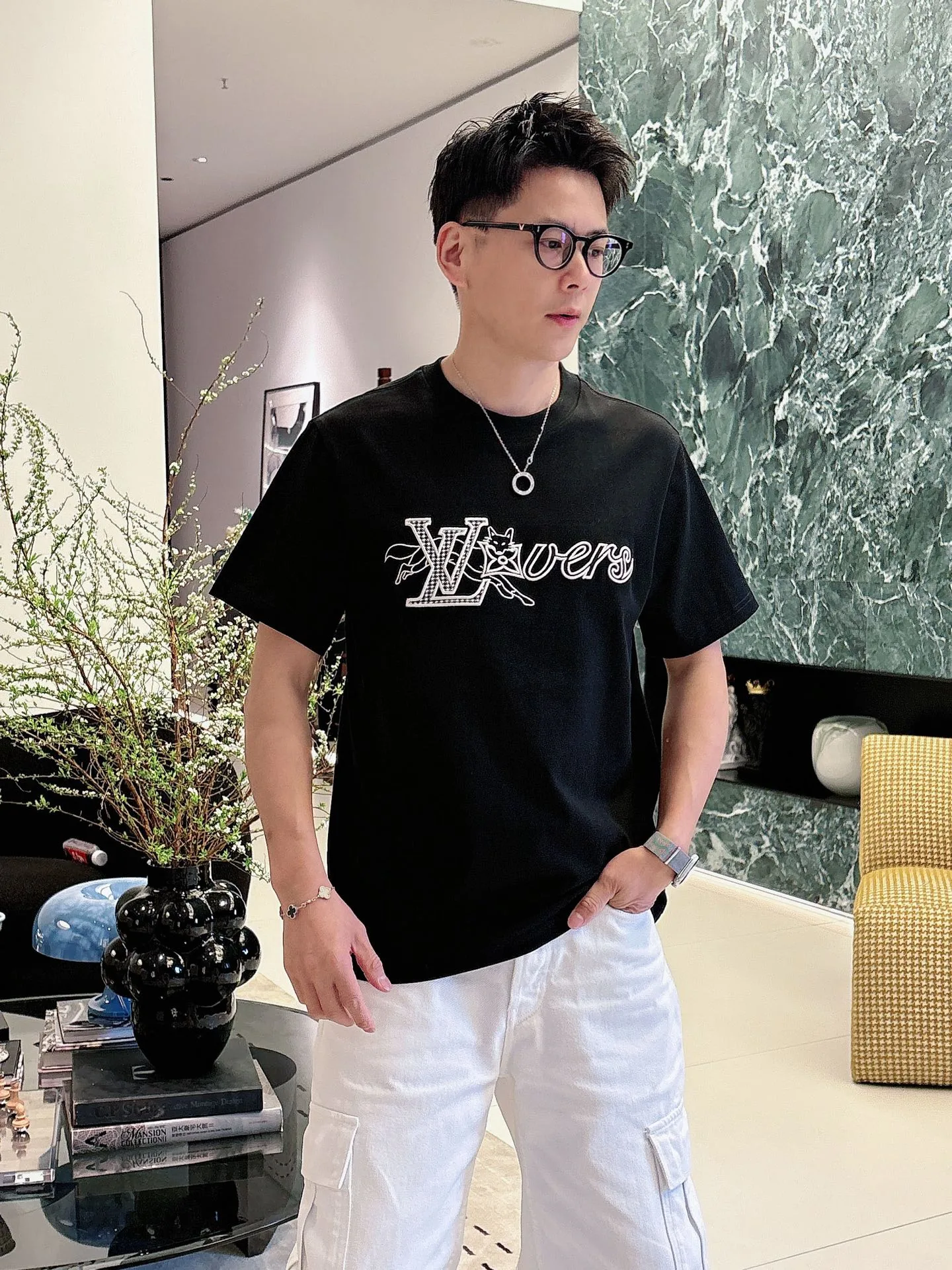 Louis Vuitton T-Shirt — c736c438