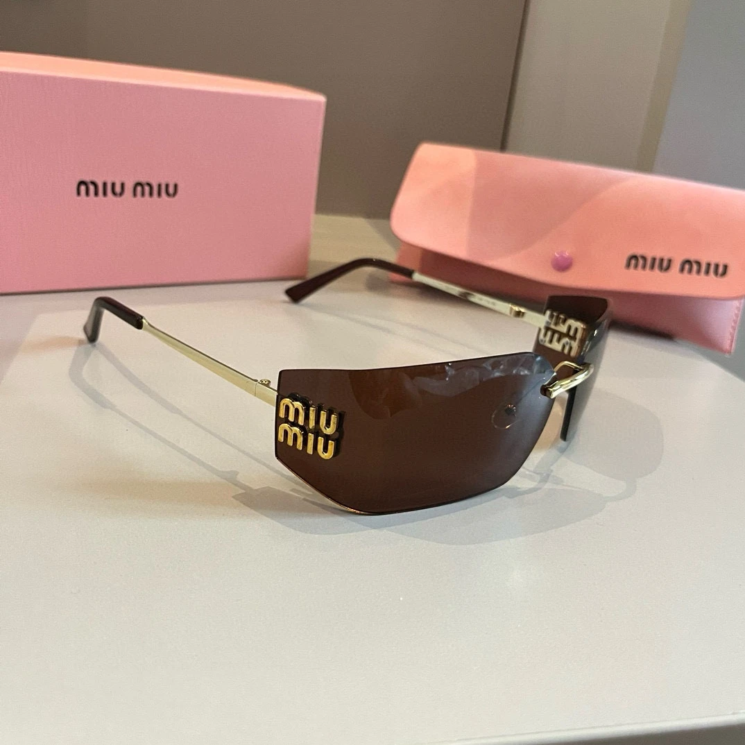 Miu Miu Eyewear — 8d4f751e