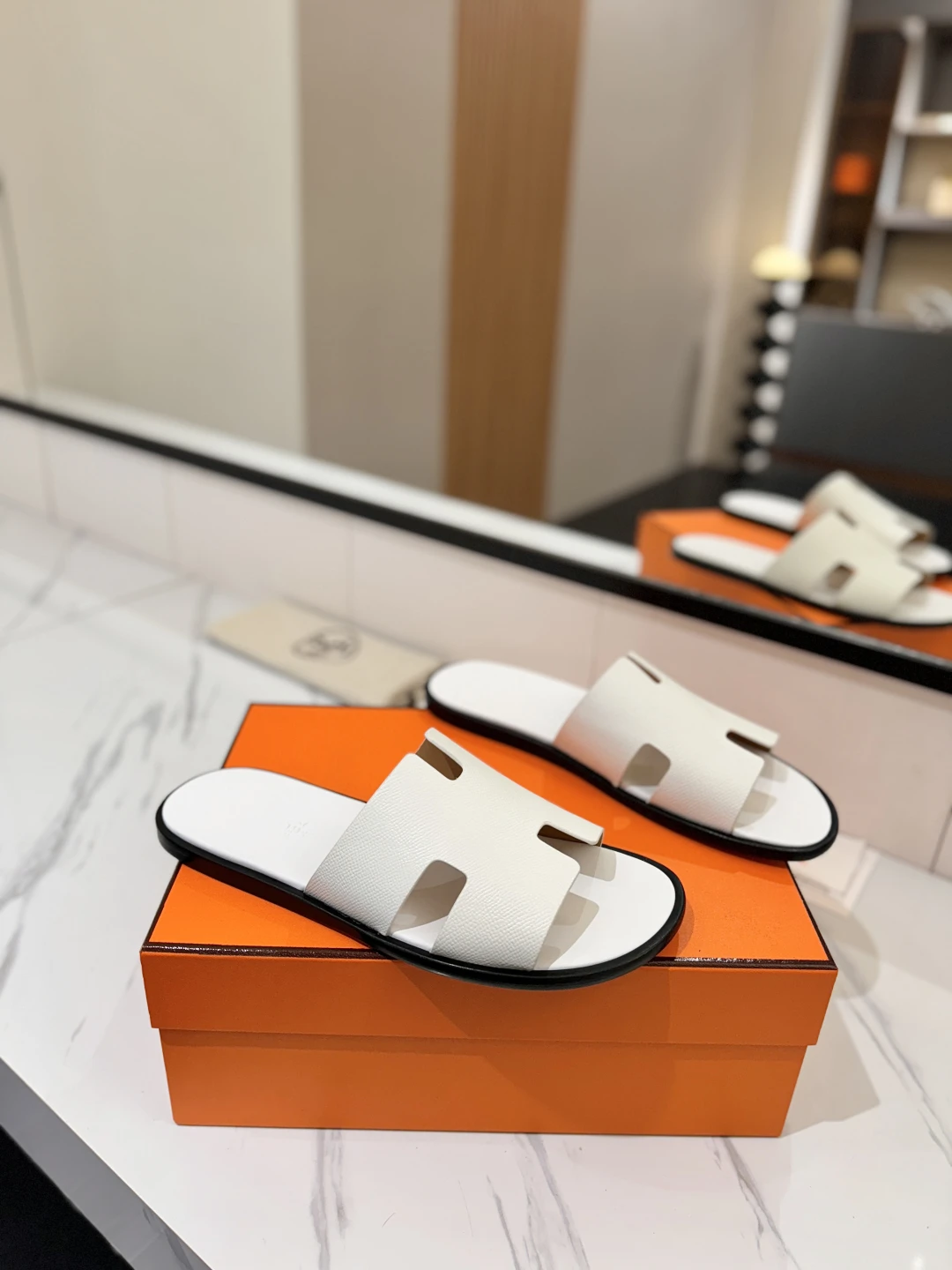 Hermès Slippers — 8673605a
