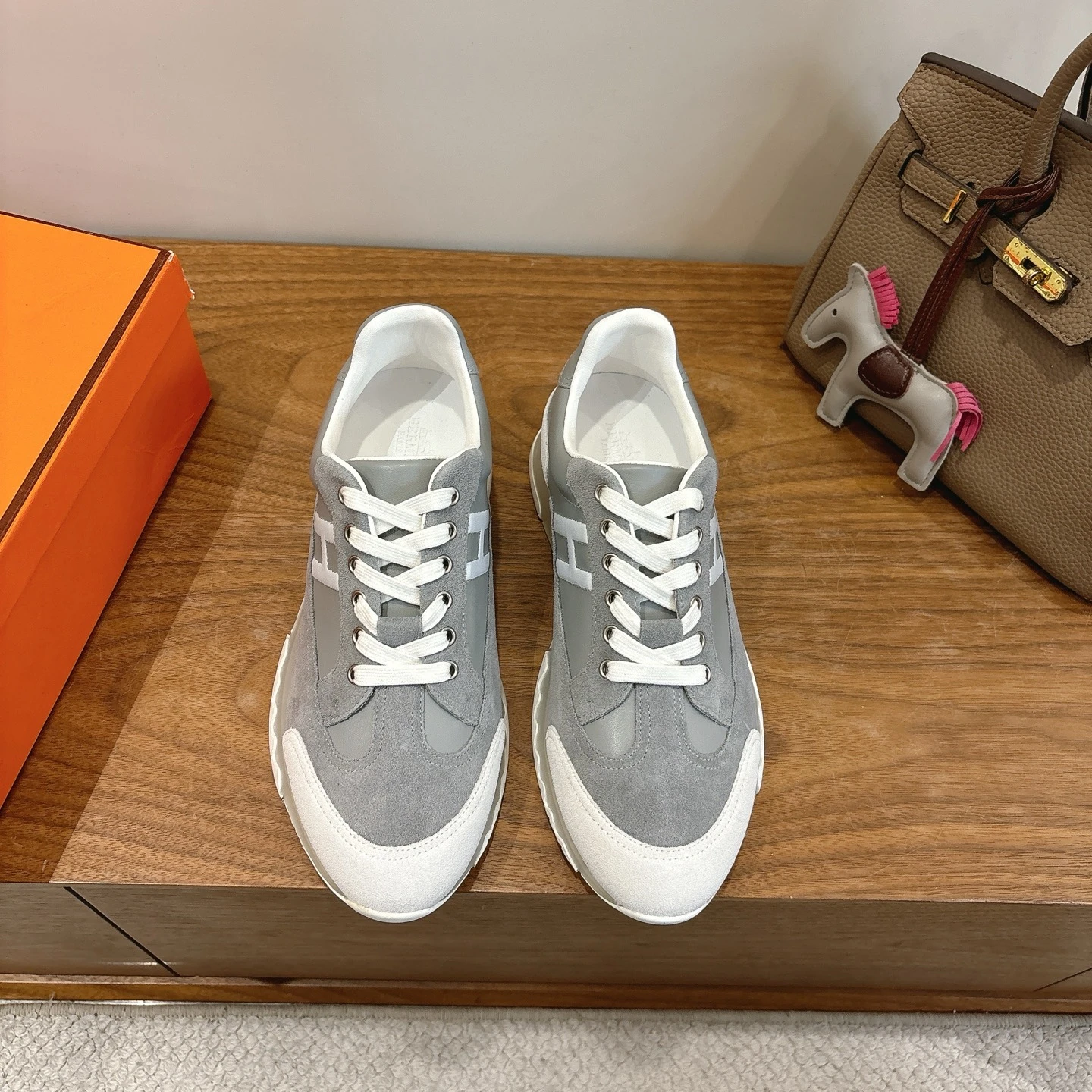 Hermès Sneakers — 560f3e80