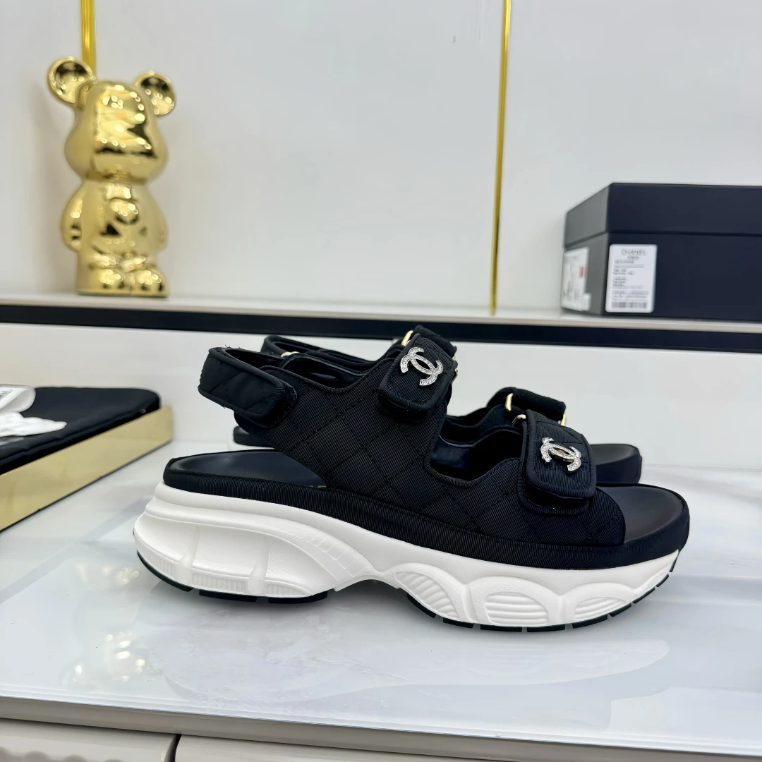 Chanel Slippers — 8eeeb661