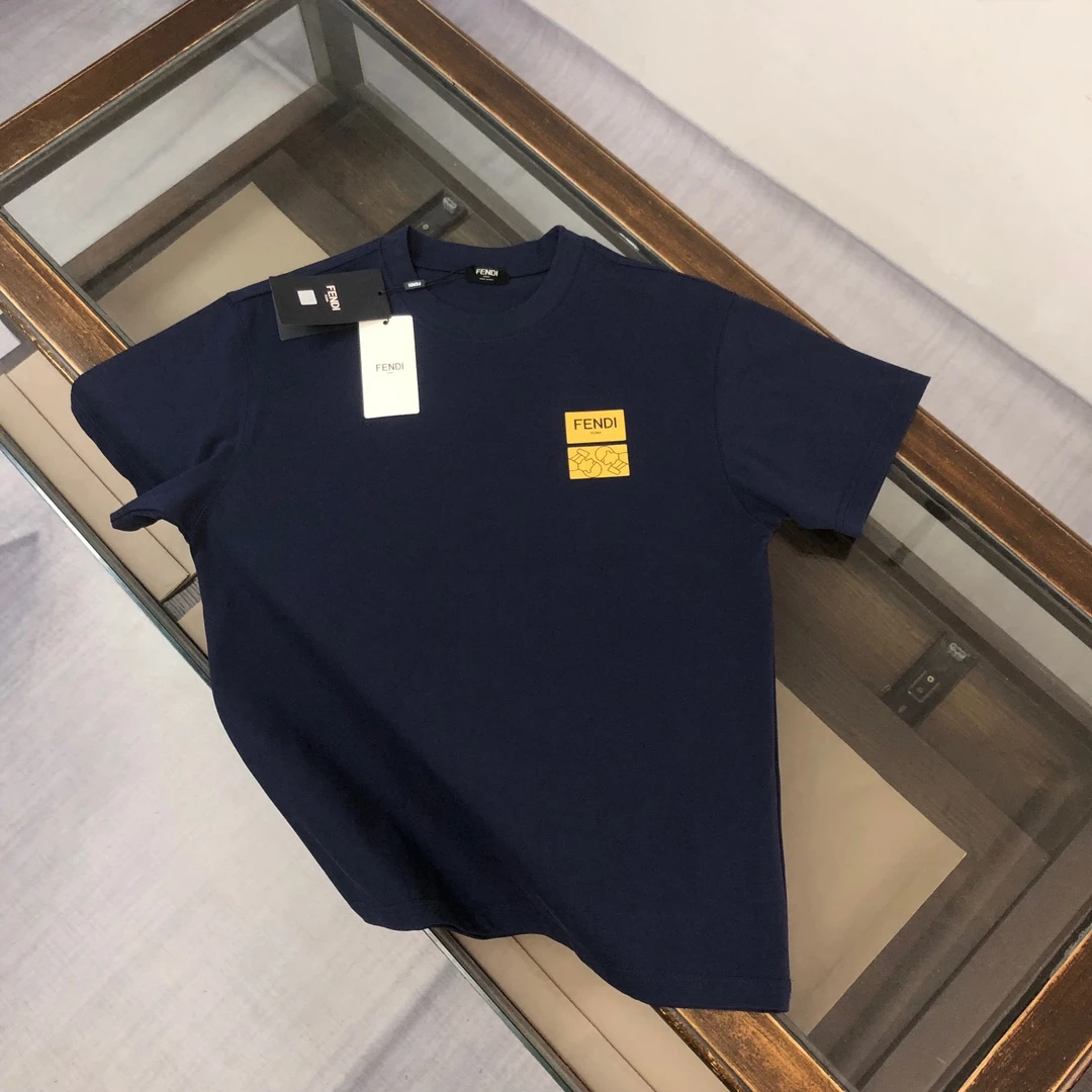 Fendi T-Shirt — d330de1f