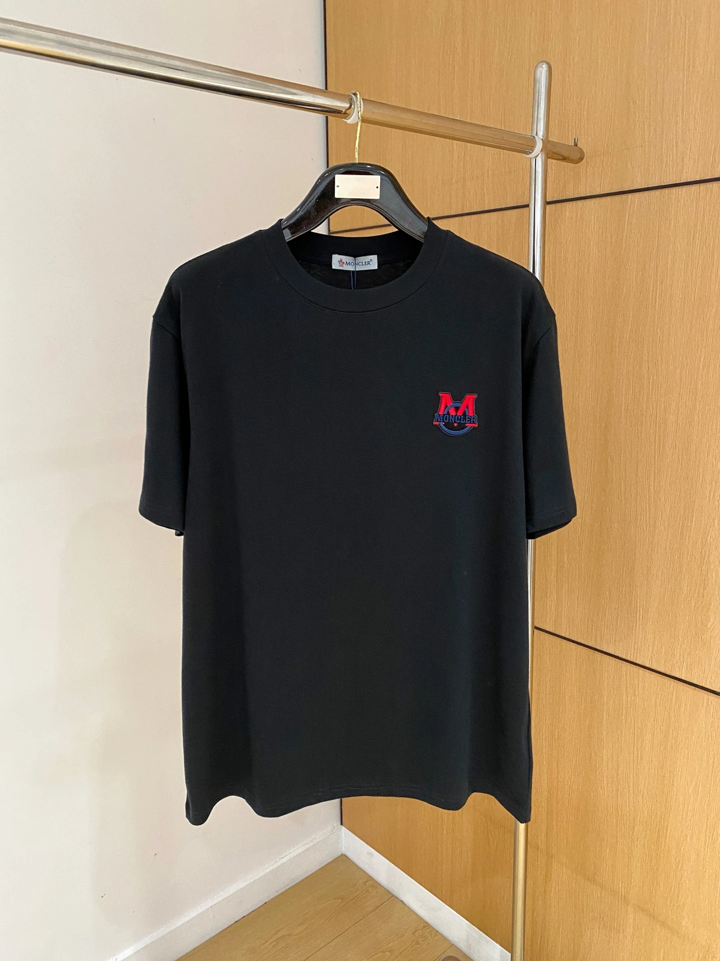 Moncler T-Shirt — 06c6ad5b