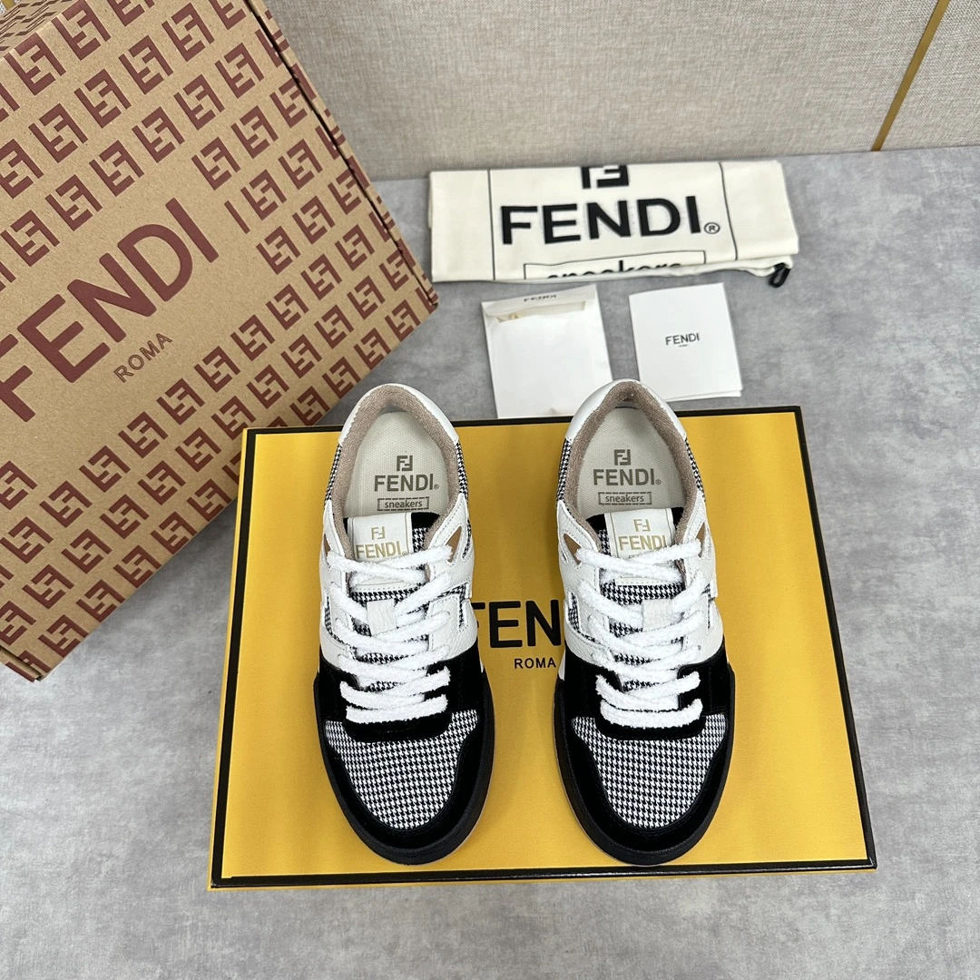 Fendi Sneakers — cb8e0490
