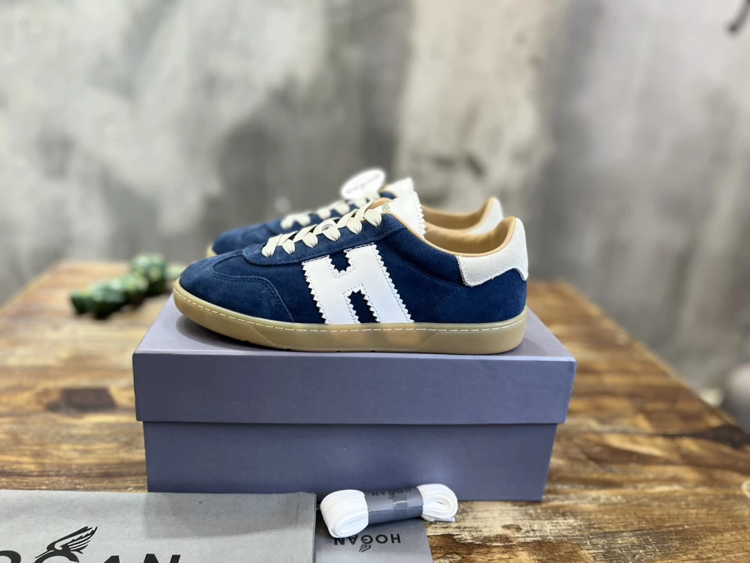 Sneakers — 821db119