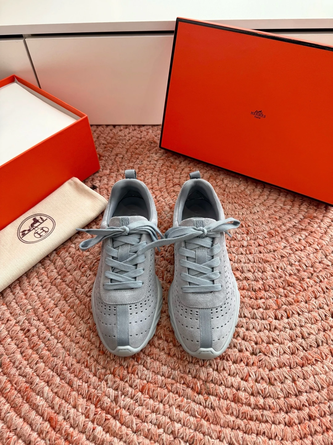 Hermès Sneakers — bed6b4bb